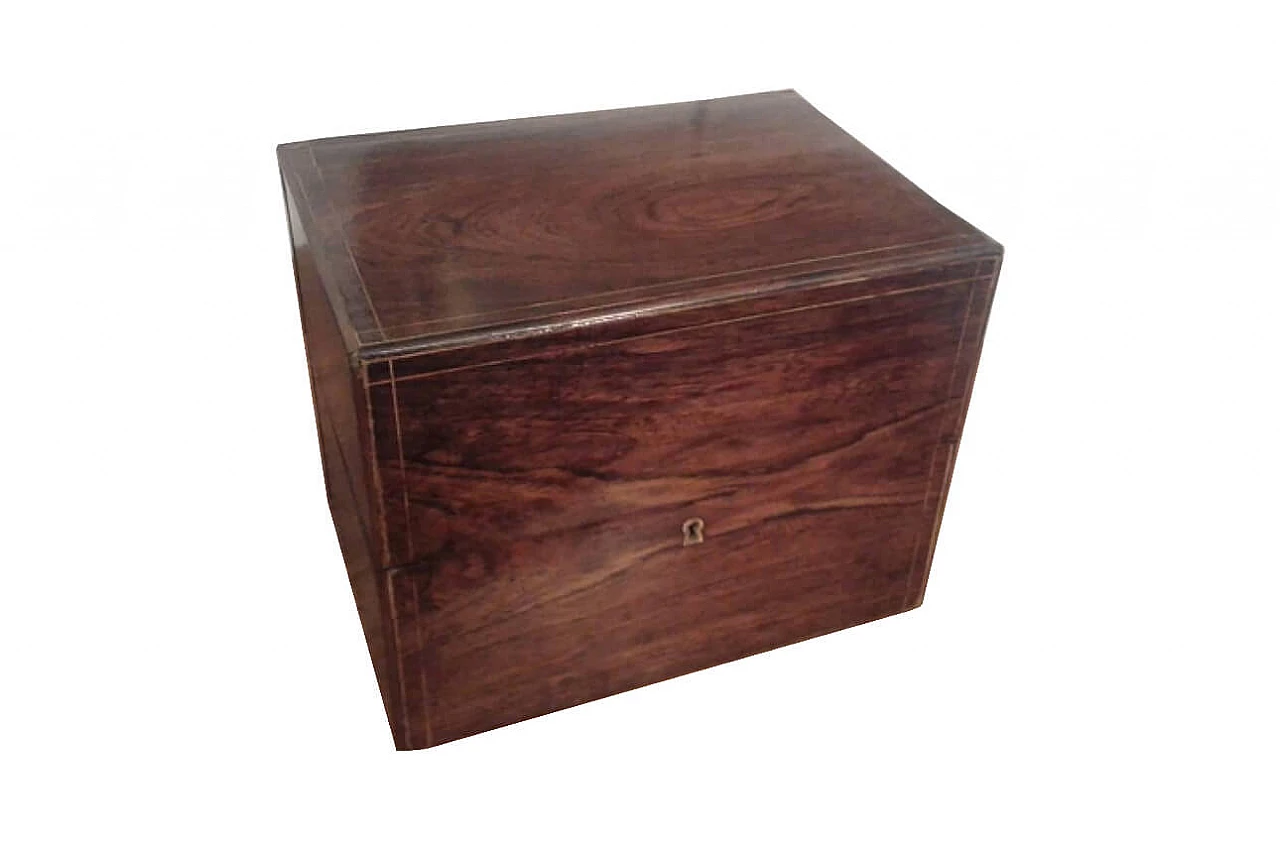Rosewood box with cherry details, end 1700 1
