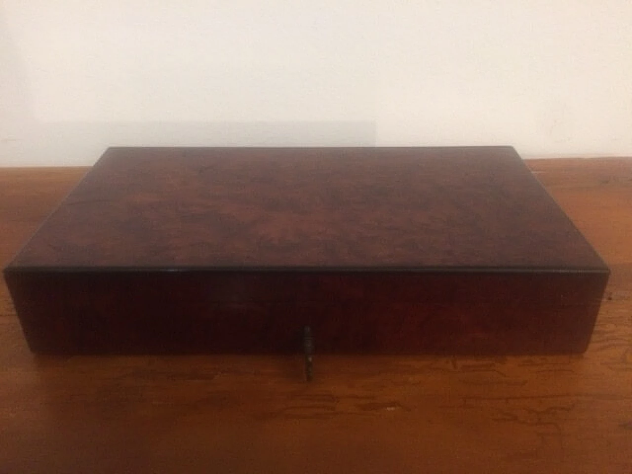 Game box in olive briar, '30s 2