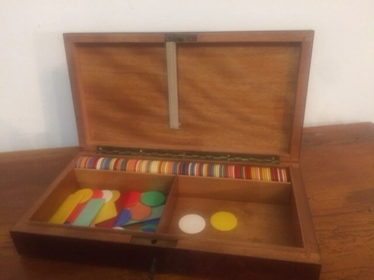 Game box in olive briar, '30s 3