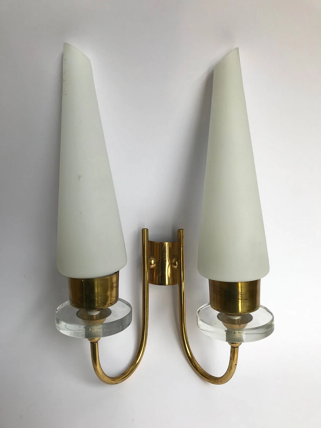 Conical wall lamp in layered glass, Italy, 50s 2