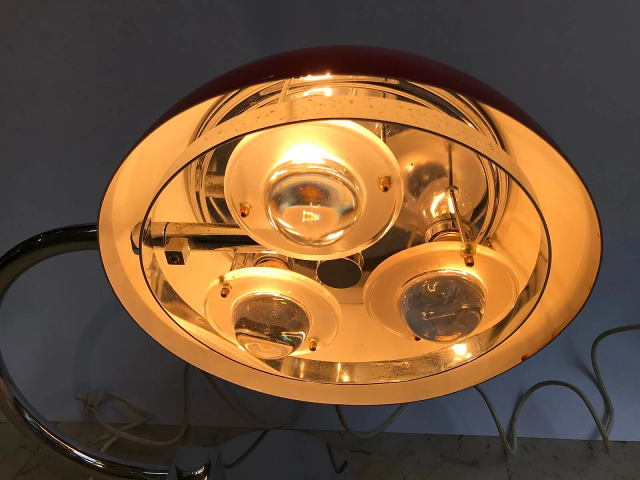 Lampada da tavolo rossa Torlasco anni '60 7