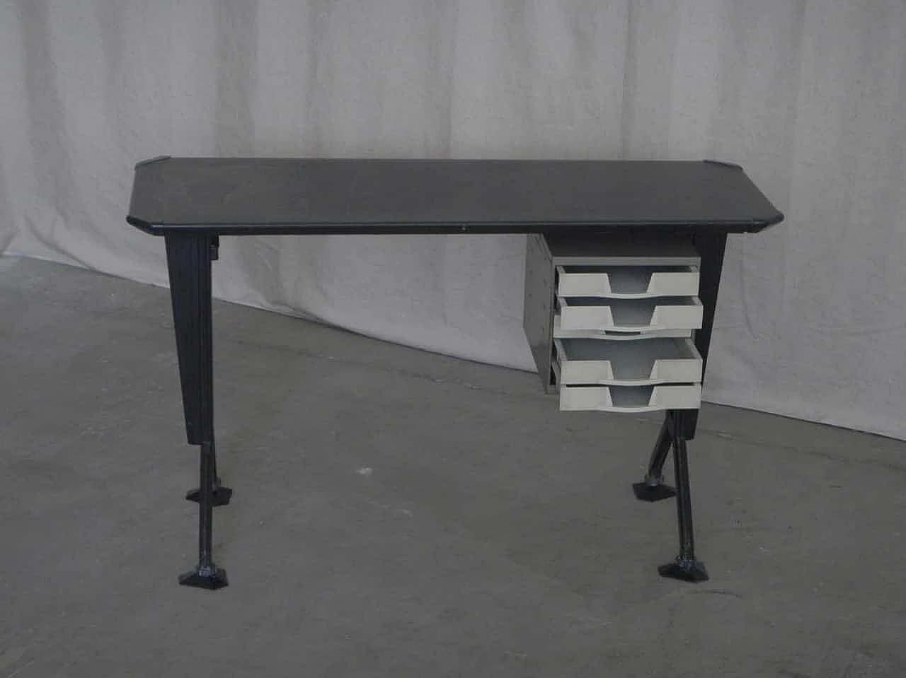 BBPR Dattilo metal desk by Olivetti, Italy, 1960s 5