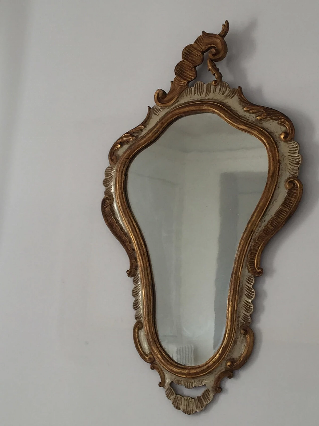 Specchio italiano con cornice in legno dorato, fine '800 primi '900 3
