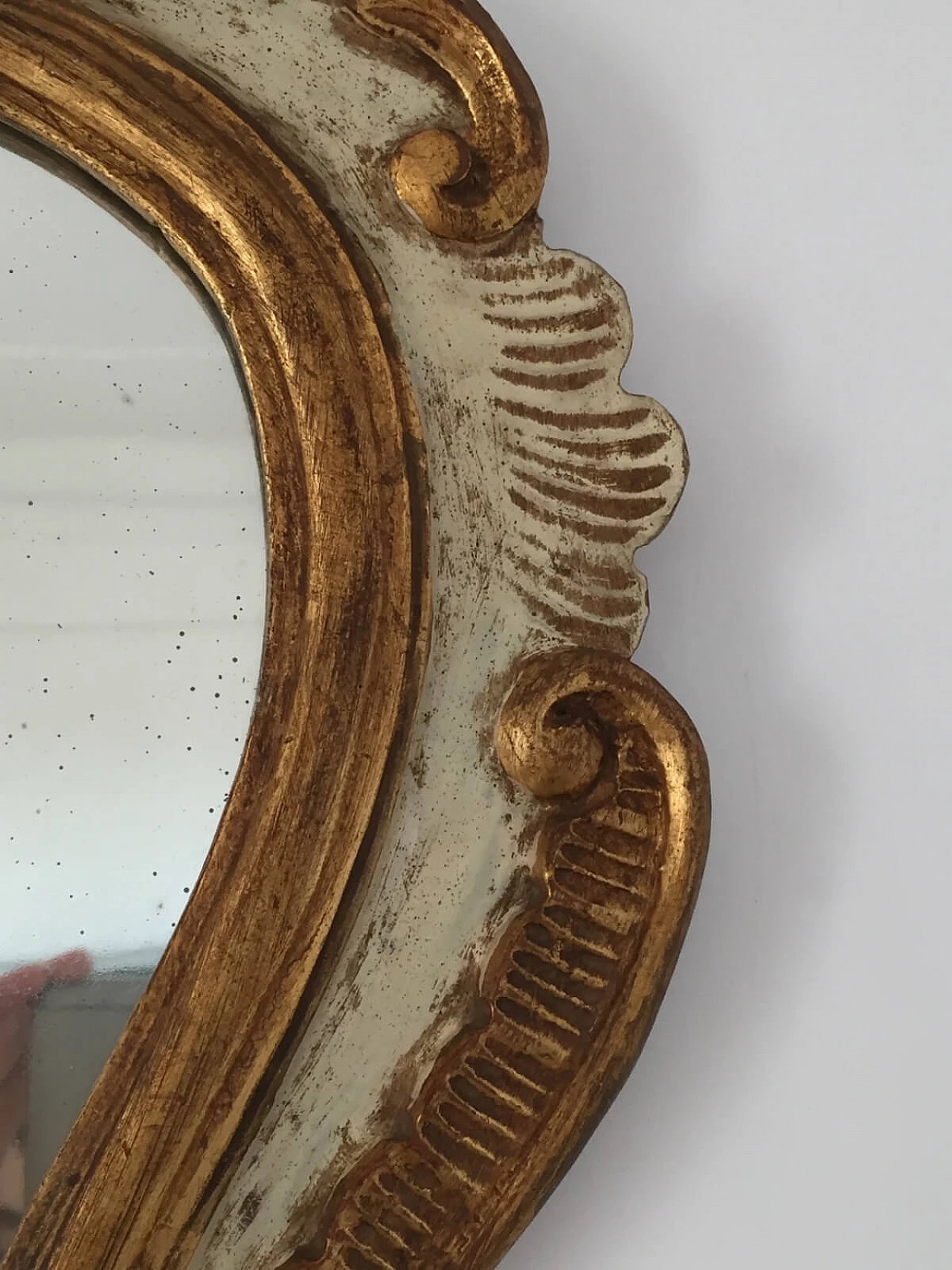 Specchio italiano con cornice in legno dorato, fine '800 primi '900 4