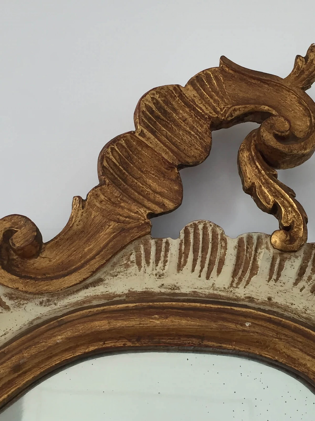 Specchio italiano con cornice in legno dorato, fine '800 primi '900 6