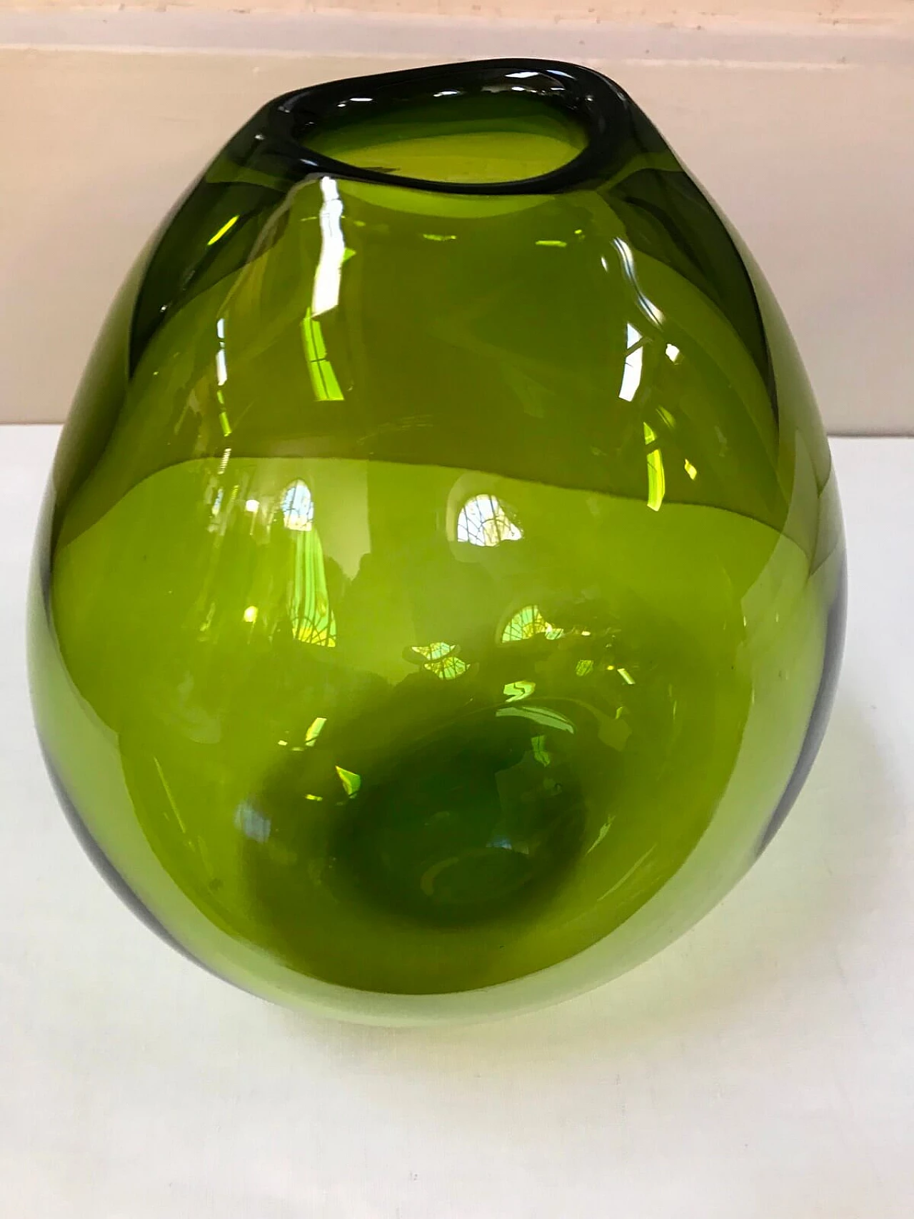 Green glass vase, by Per Lütken for Holmegaard, 1950s 4