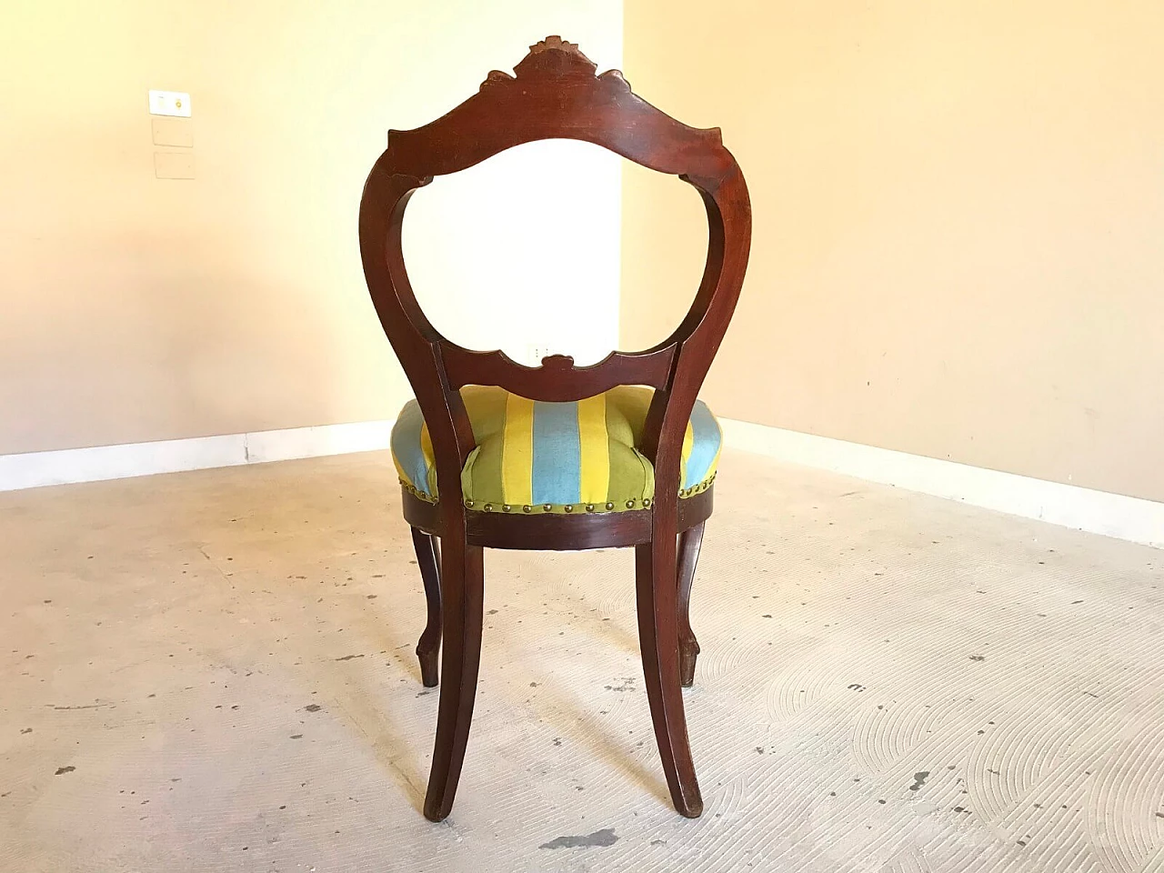 Quattro sedie Luigi Filippo in mogano, con tessuto a righe, metà '800 6