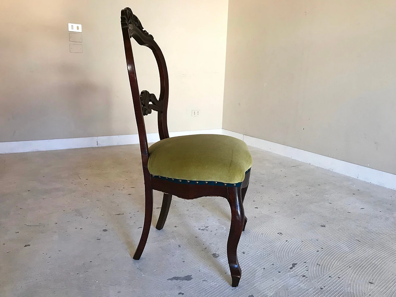 Pair of Louis Philippe chairs in walnut, with green velvet, 19th century 5