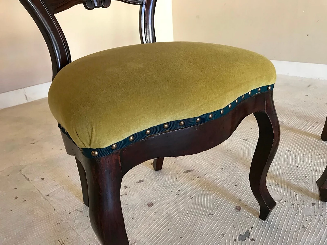 Pair of Louis Philippe chairs in walnut, with green velvet, 19th century 8
