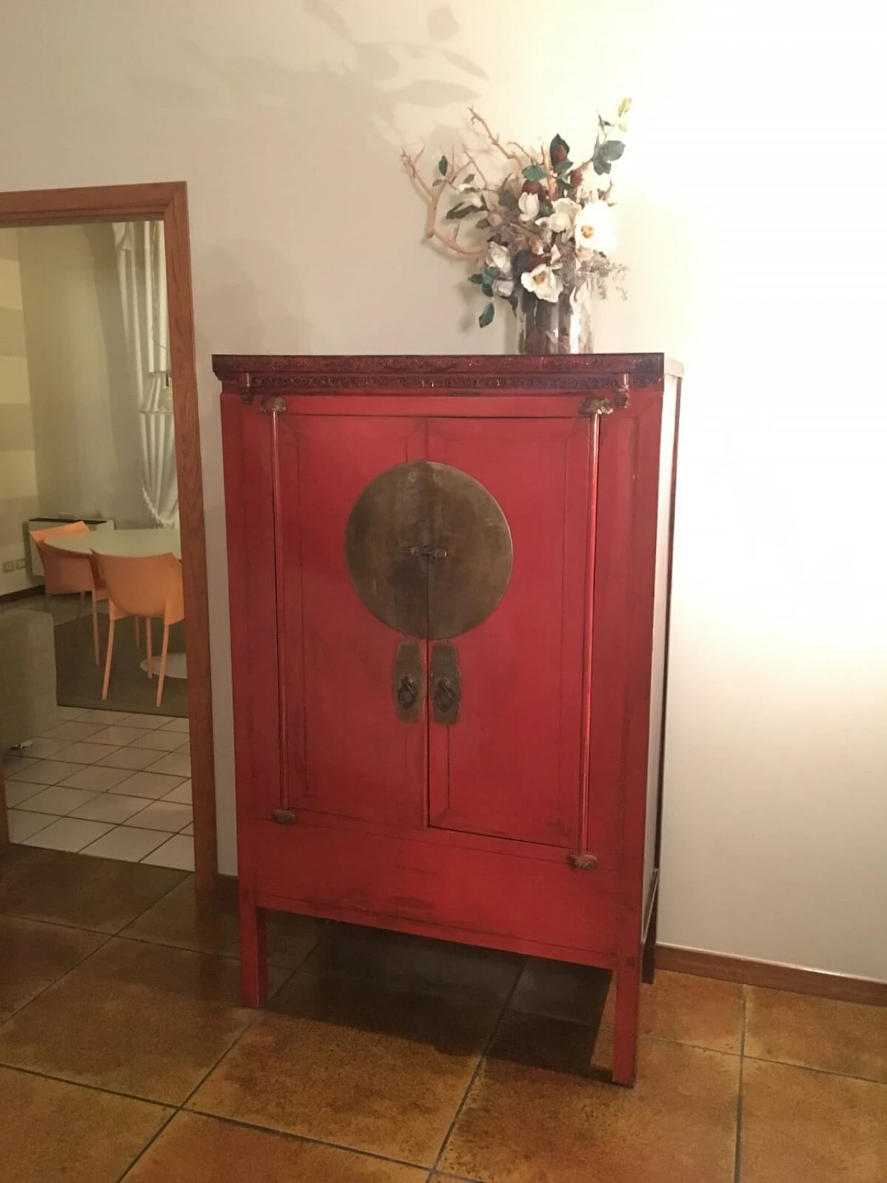 Antique oriental safe or wardrobe in red lacquered wood, 19th century 2
