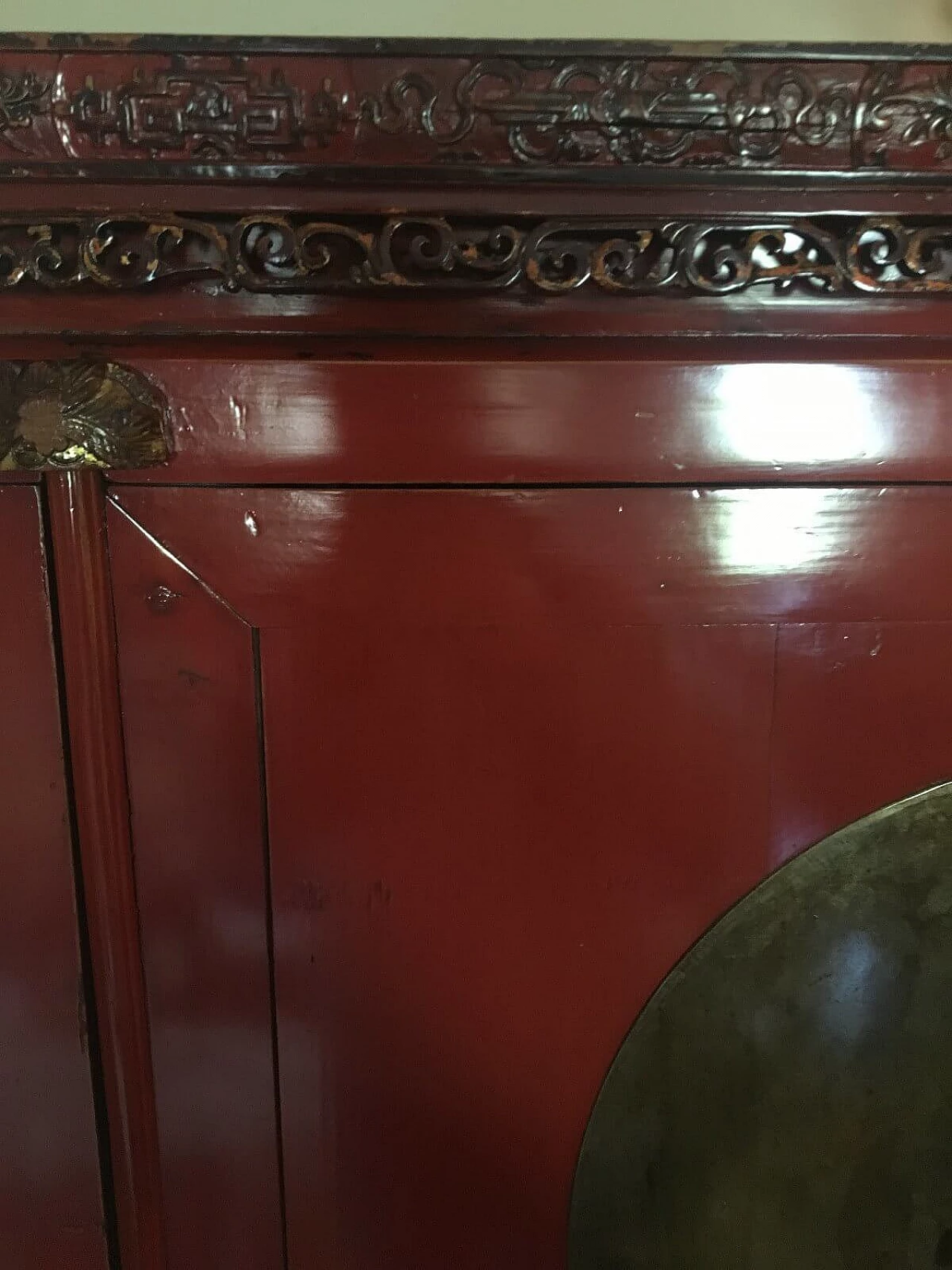 Antique oriental safe or wardrobe in red lacquered wood, 19th century 6