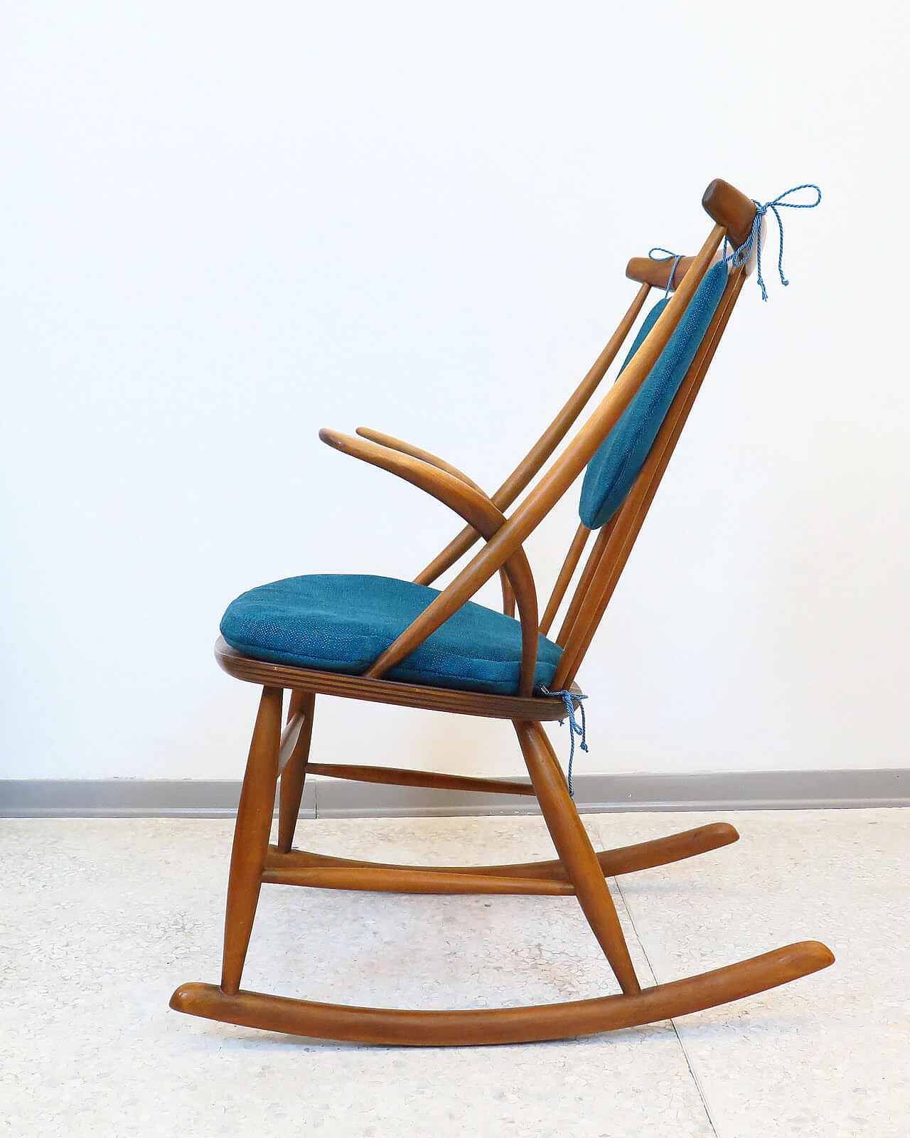 Danish rocking chair '60s design Illum Wikkelsø 3