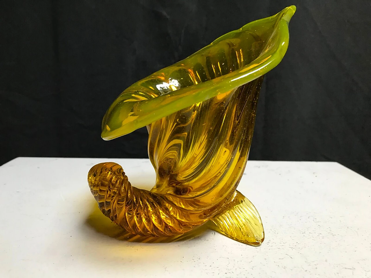 Cornucopia sculpture in iridescent yellow Murano glass 3