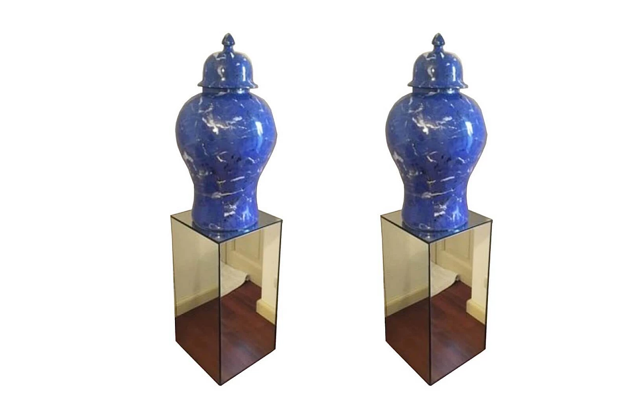 Coppia di vasi con coperchi in ceramica marmorizzata blu 1