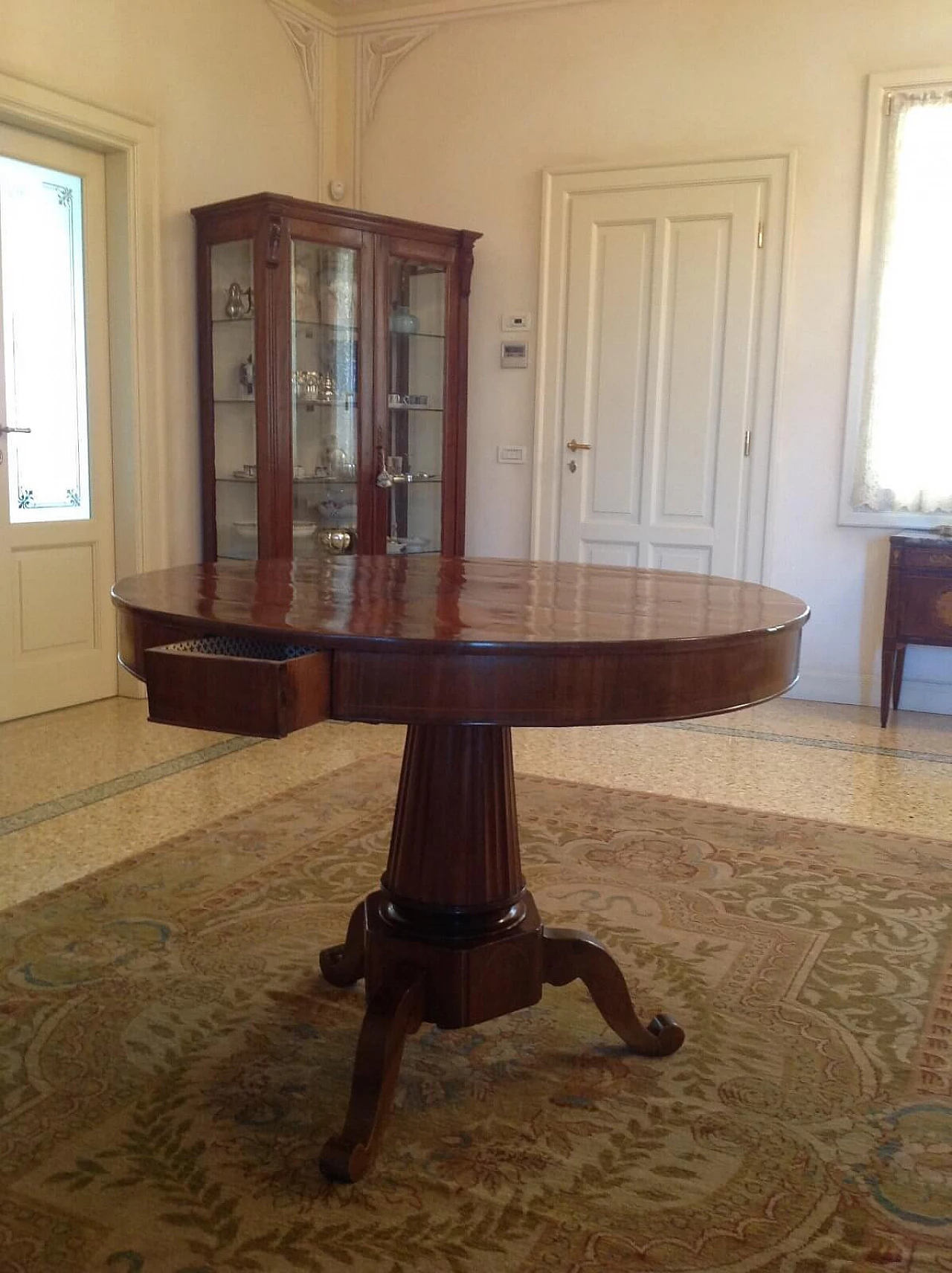 Empire style round table with central column, 19th century 3