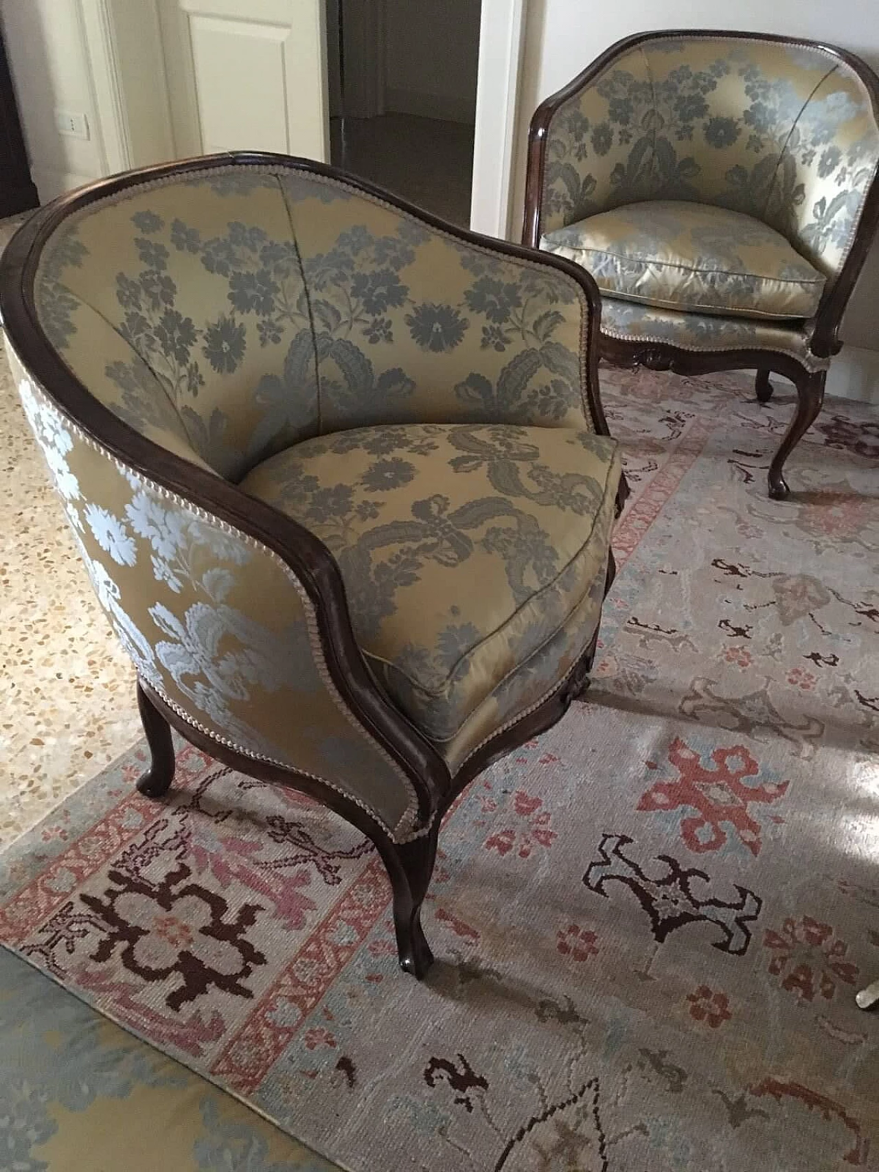 Set of 3 Venetian armchairs "pozzetto" shape, half of the 18th century 6
