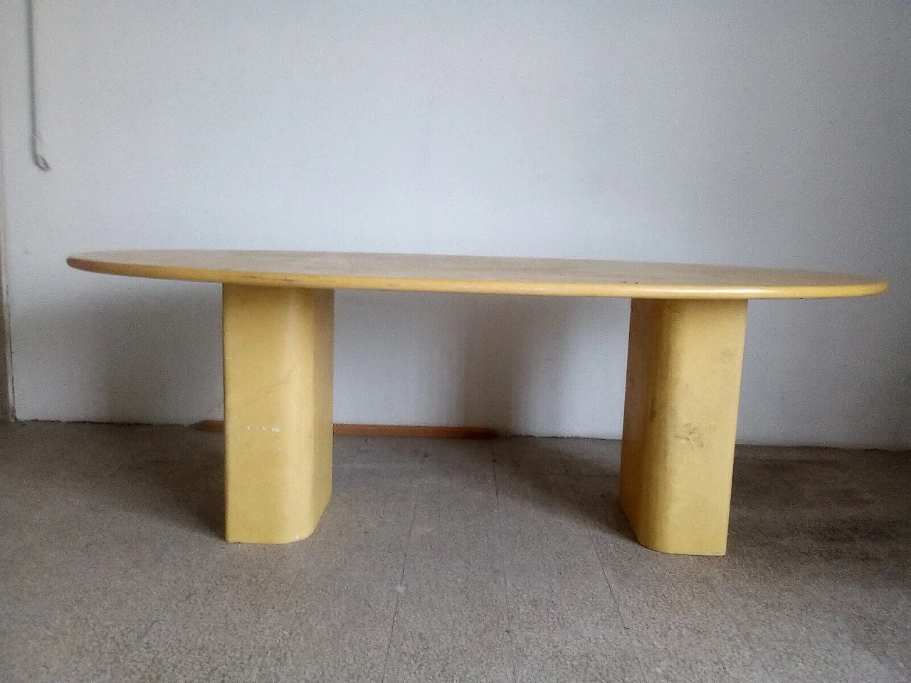 Tavolo ovale in marmo beige 3