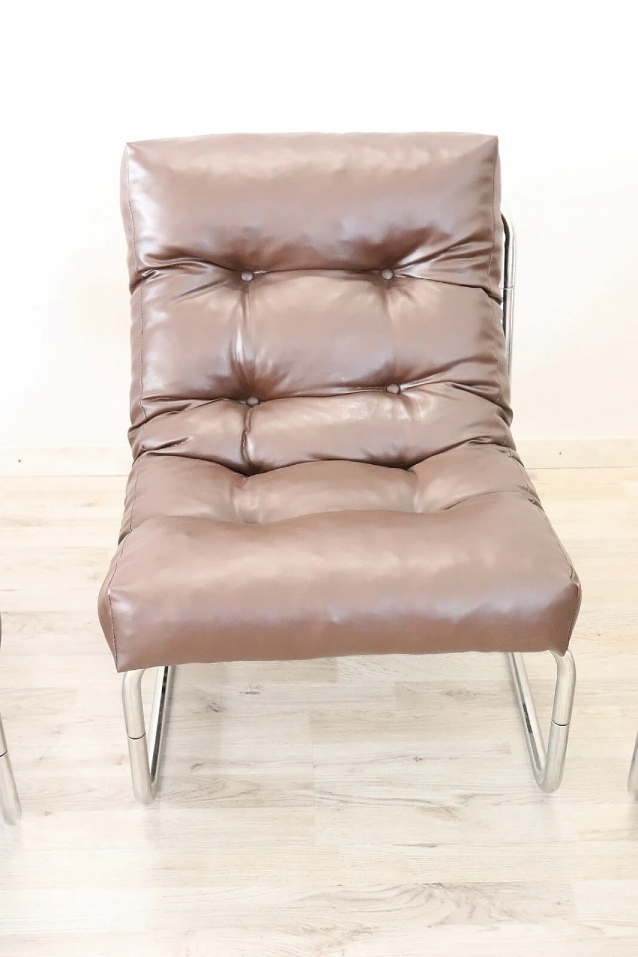 Series of three Italian design armchairs from the '80s 3