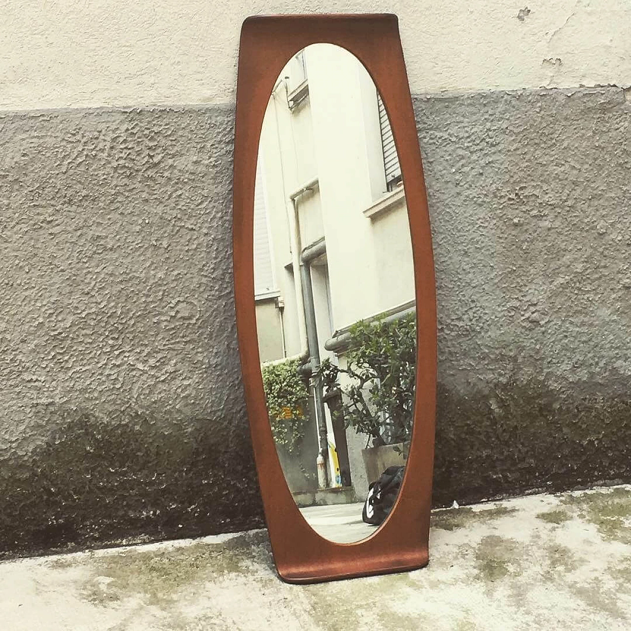 Italian oval wall mirror of Campo e Graffi 50's 2