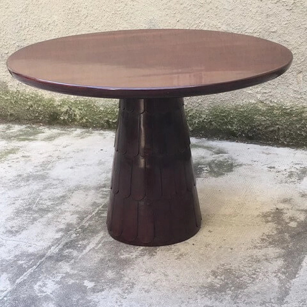 Italian Round Side Table from the 40's 2