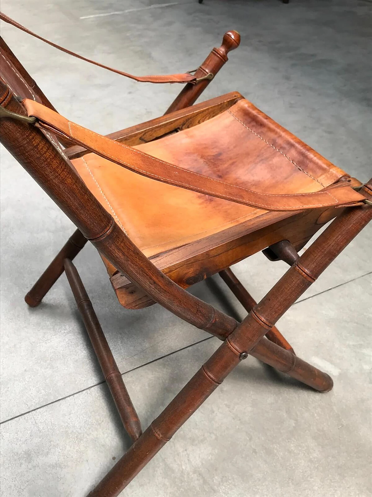 Officer's folding chair in wood and leather, 1850 approx. 6