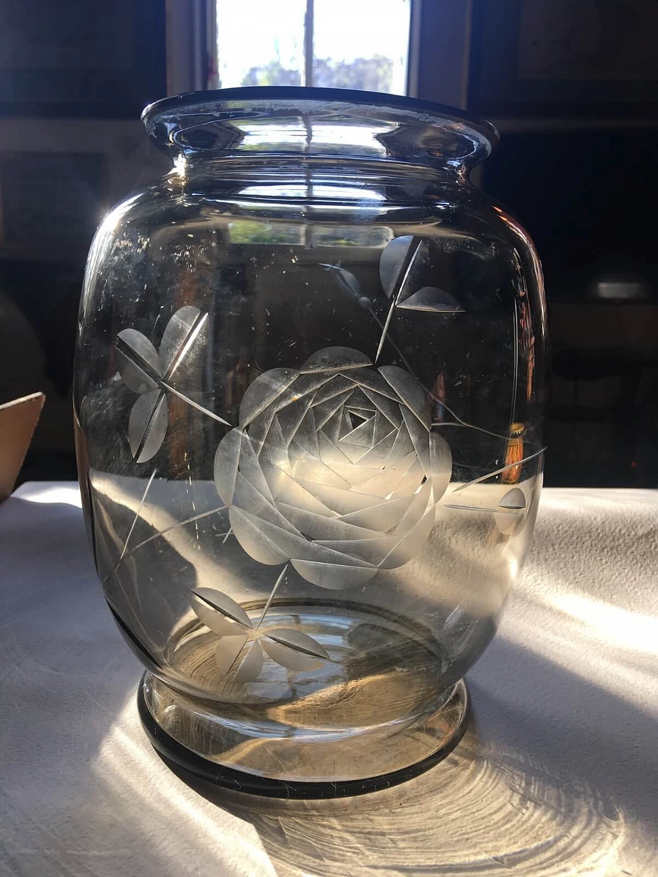 Art Nouveau convex vase in smoked glass 2