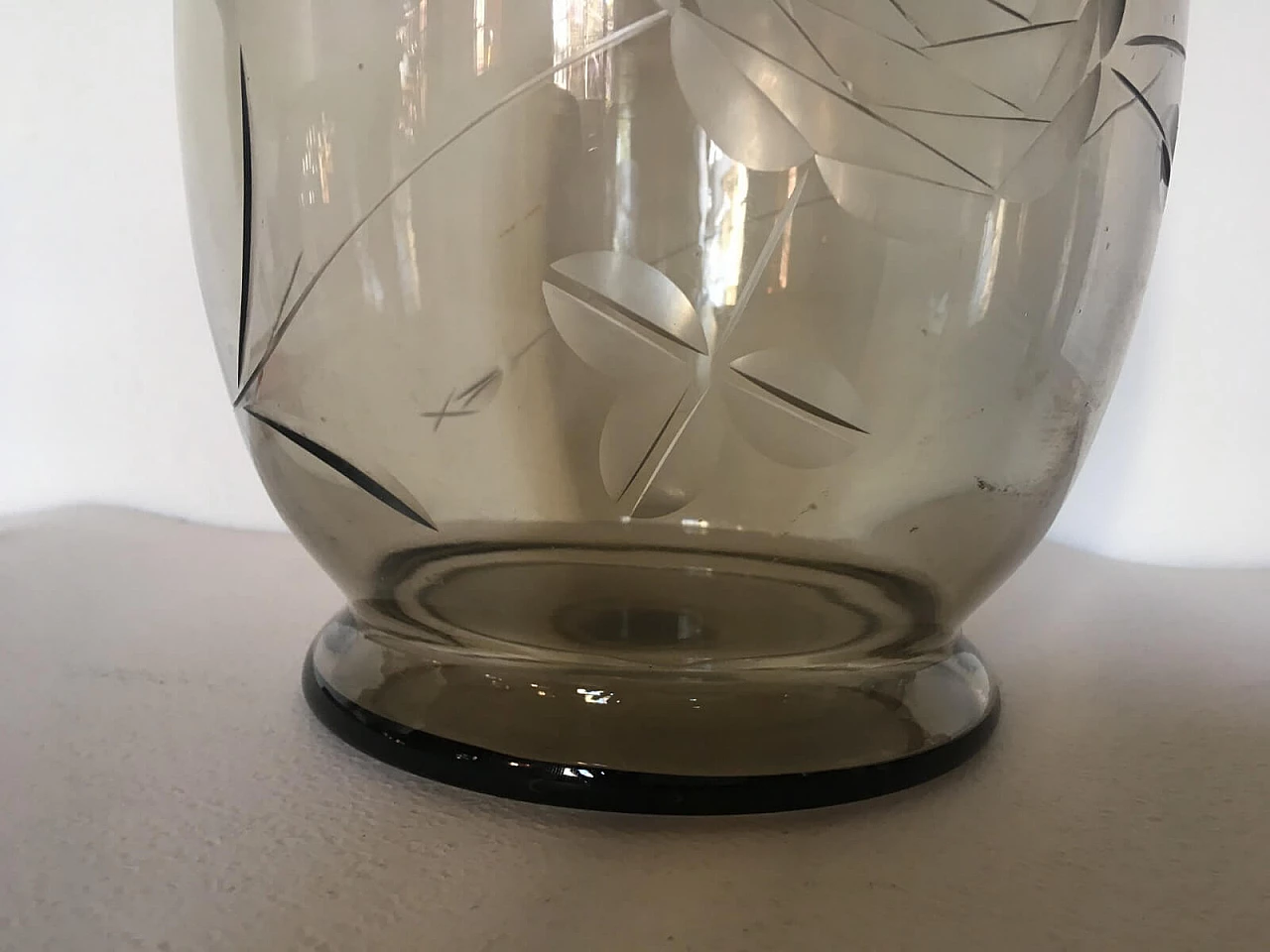 Vaso bombato Art Nouveau in vetro fumè 4