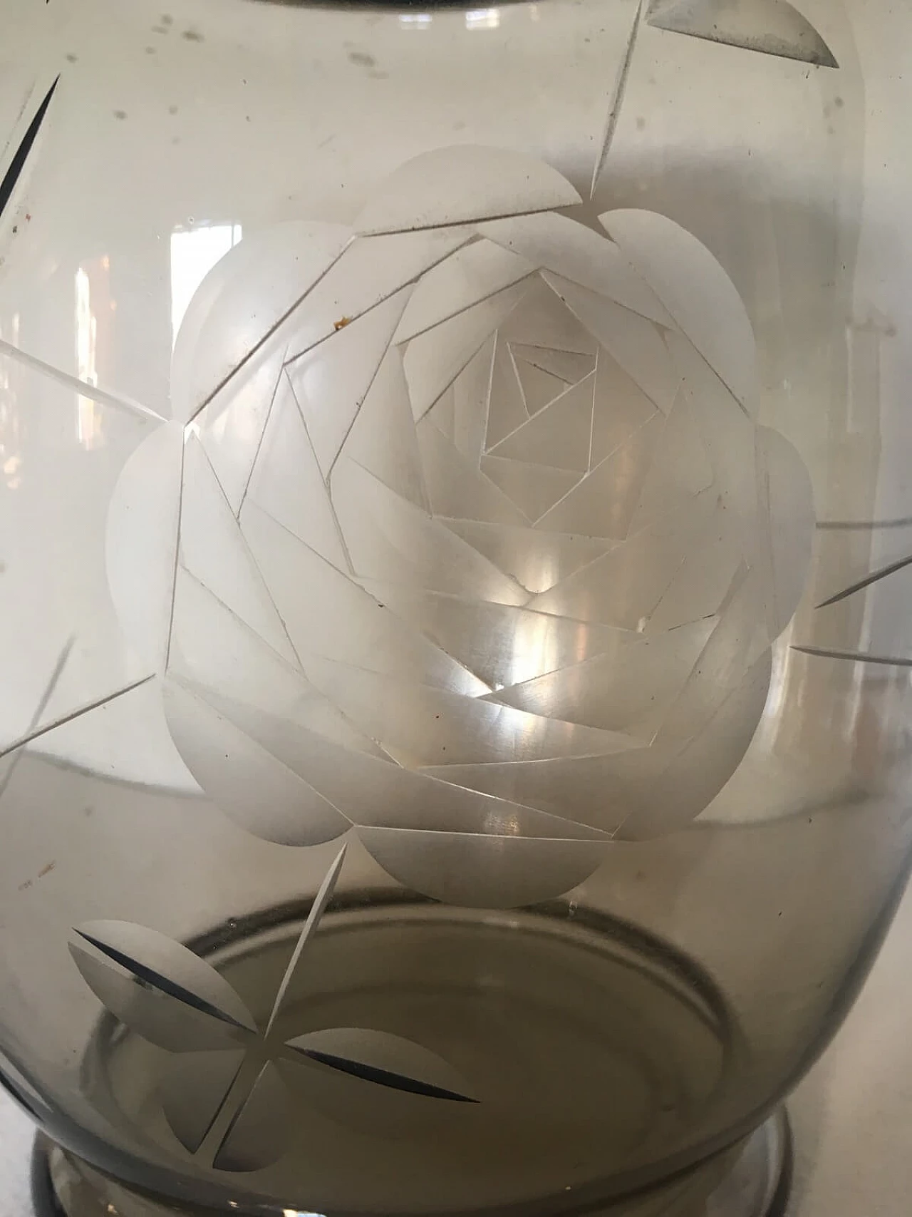 Vaso bombato Art Nouveau in vetro fumè 5