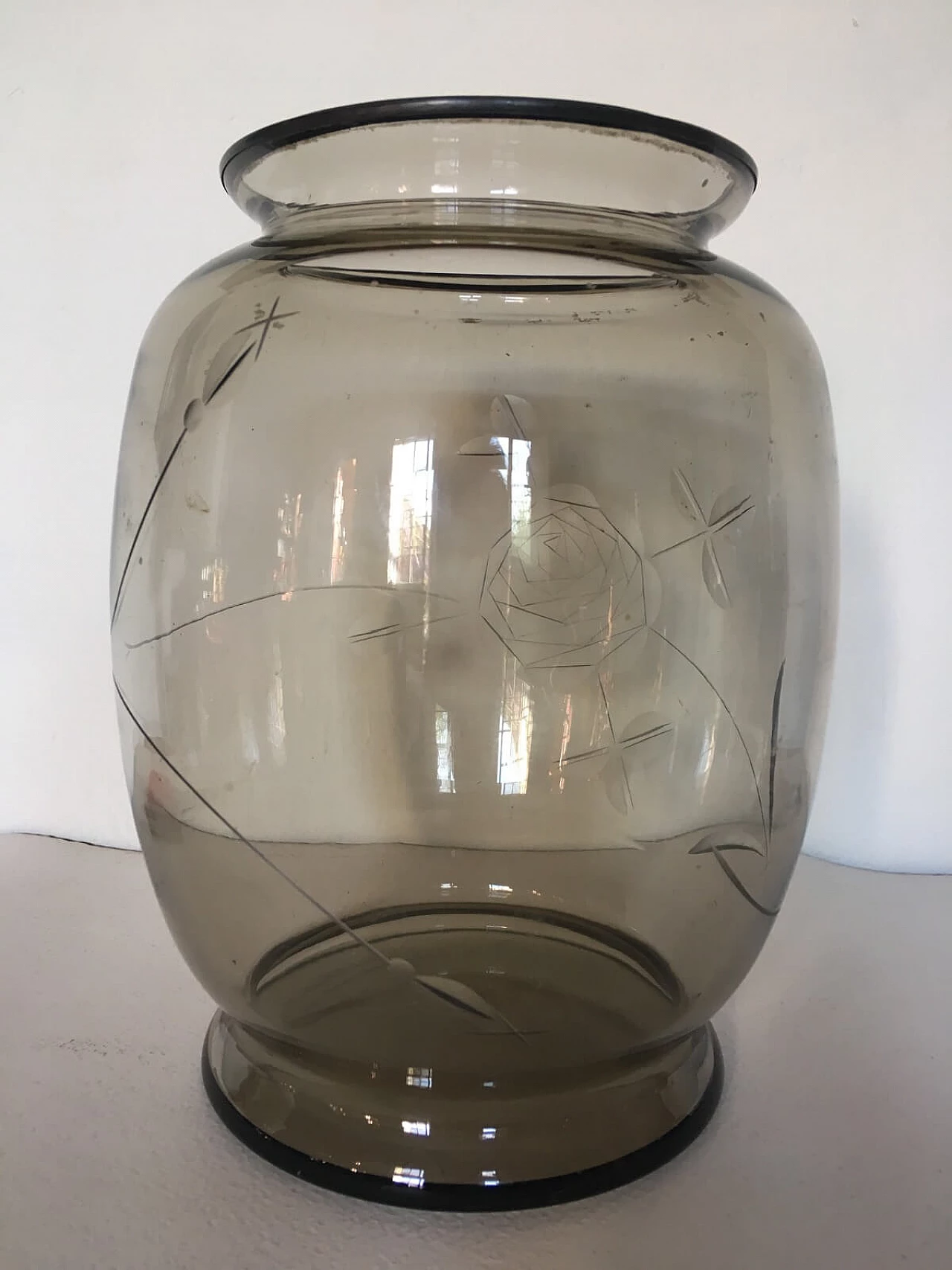 Vaso bombato Art Nouveau in vetro fumè 8