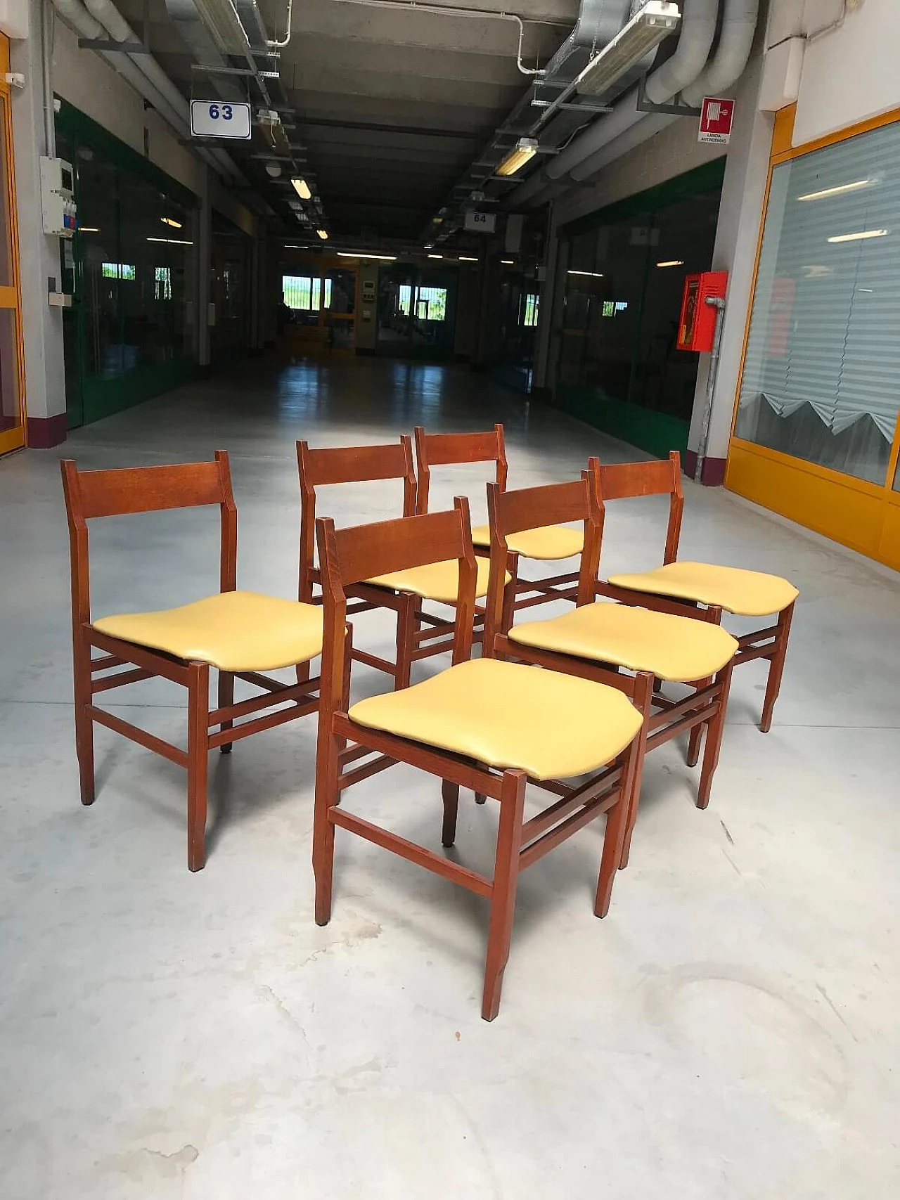 Set of 6 chairs Mid-century yellow leather seat Faleschini 3