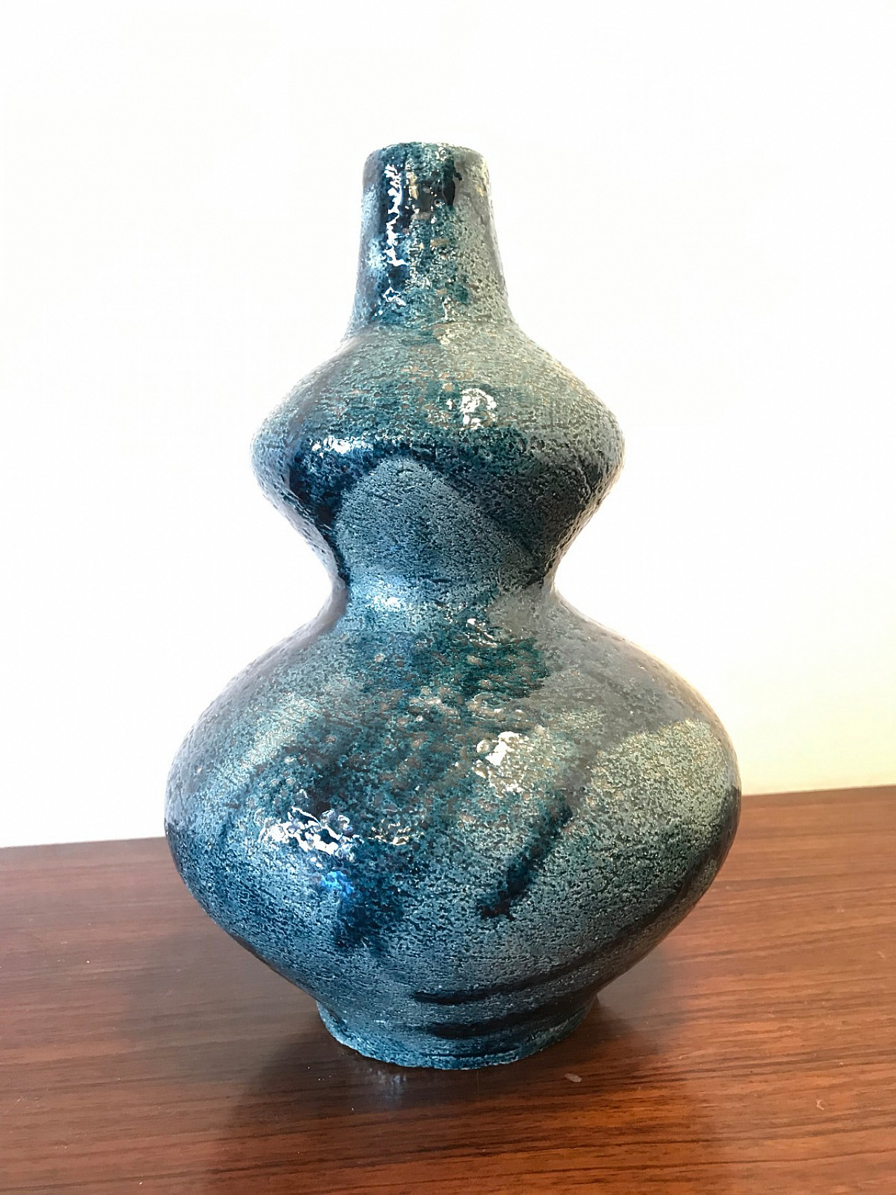 Shaped vase in blue glazed ceramic 2