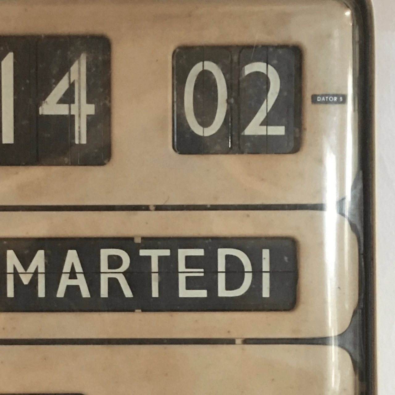 Beige Dator 5 Flip-Flap orologio elettronico by Gino Valle for Solari Udine, 1960s 1060070