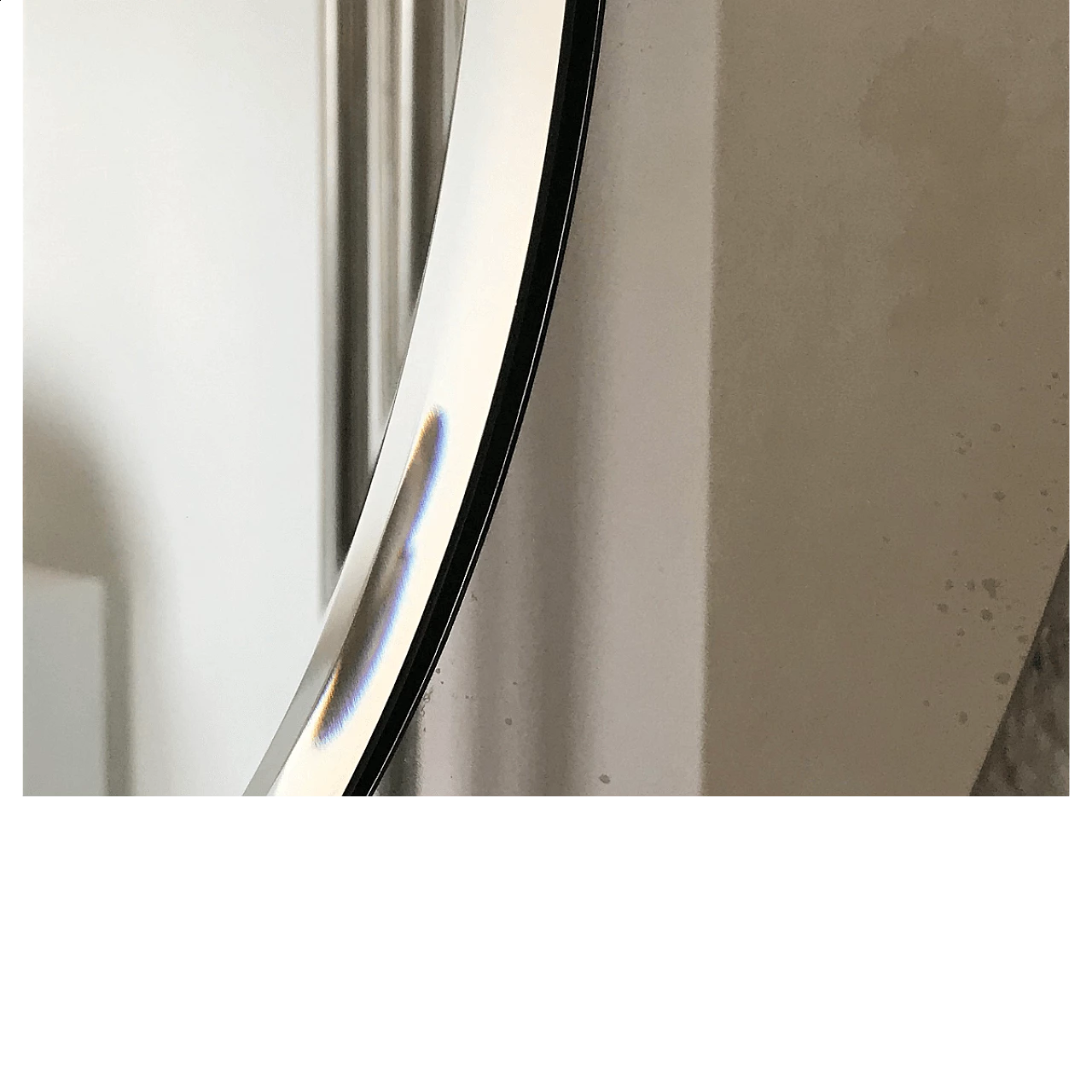 Specchio circolare con fondo in metallo, anni '60 1060291
