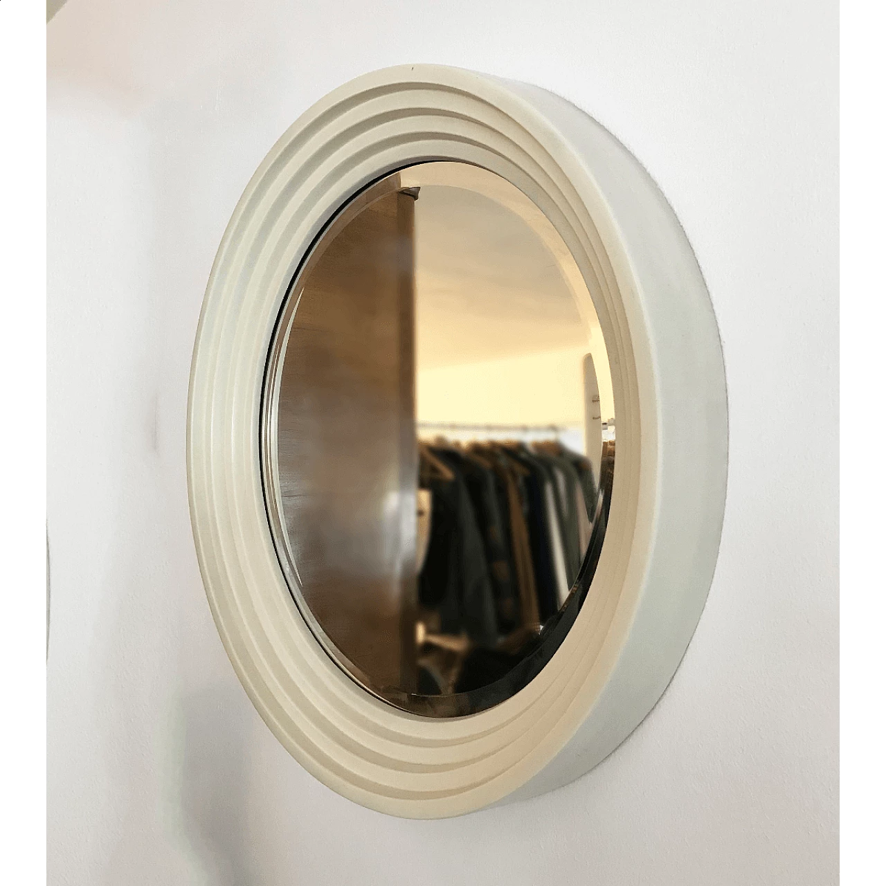 White round mirror, Memphis inspired style from the 70's 1060336