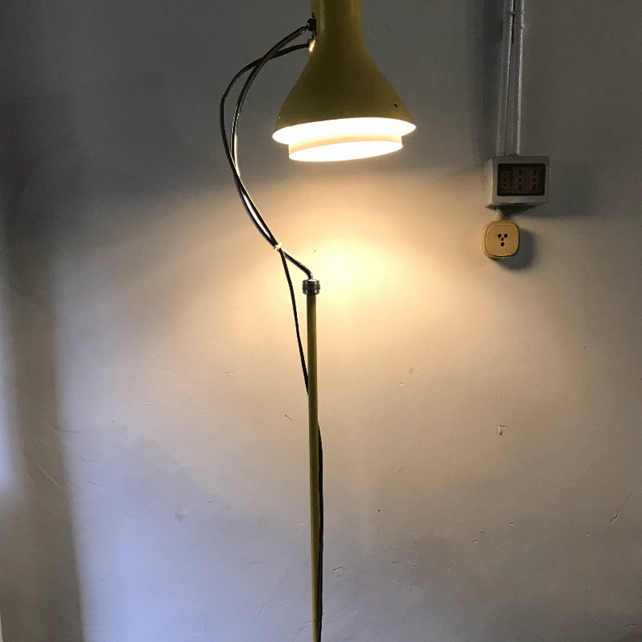 Lampada in metallo, anni 60 1060630