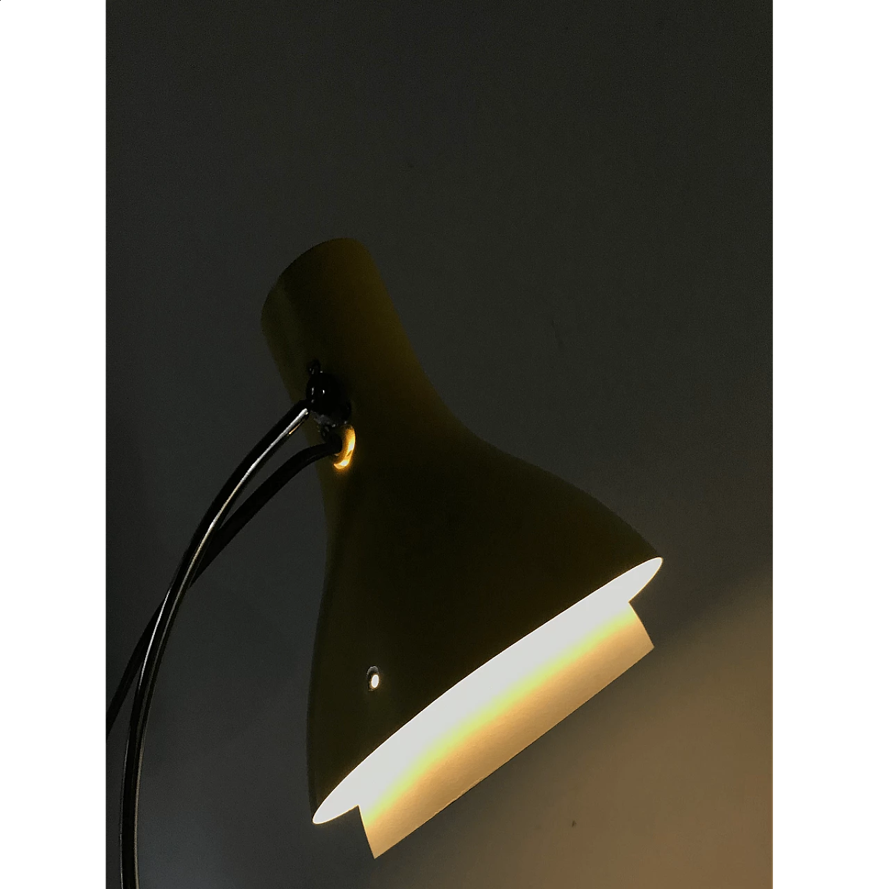 Metal floor lamp, Italy, 60's 1060643