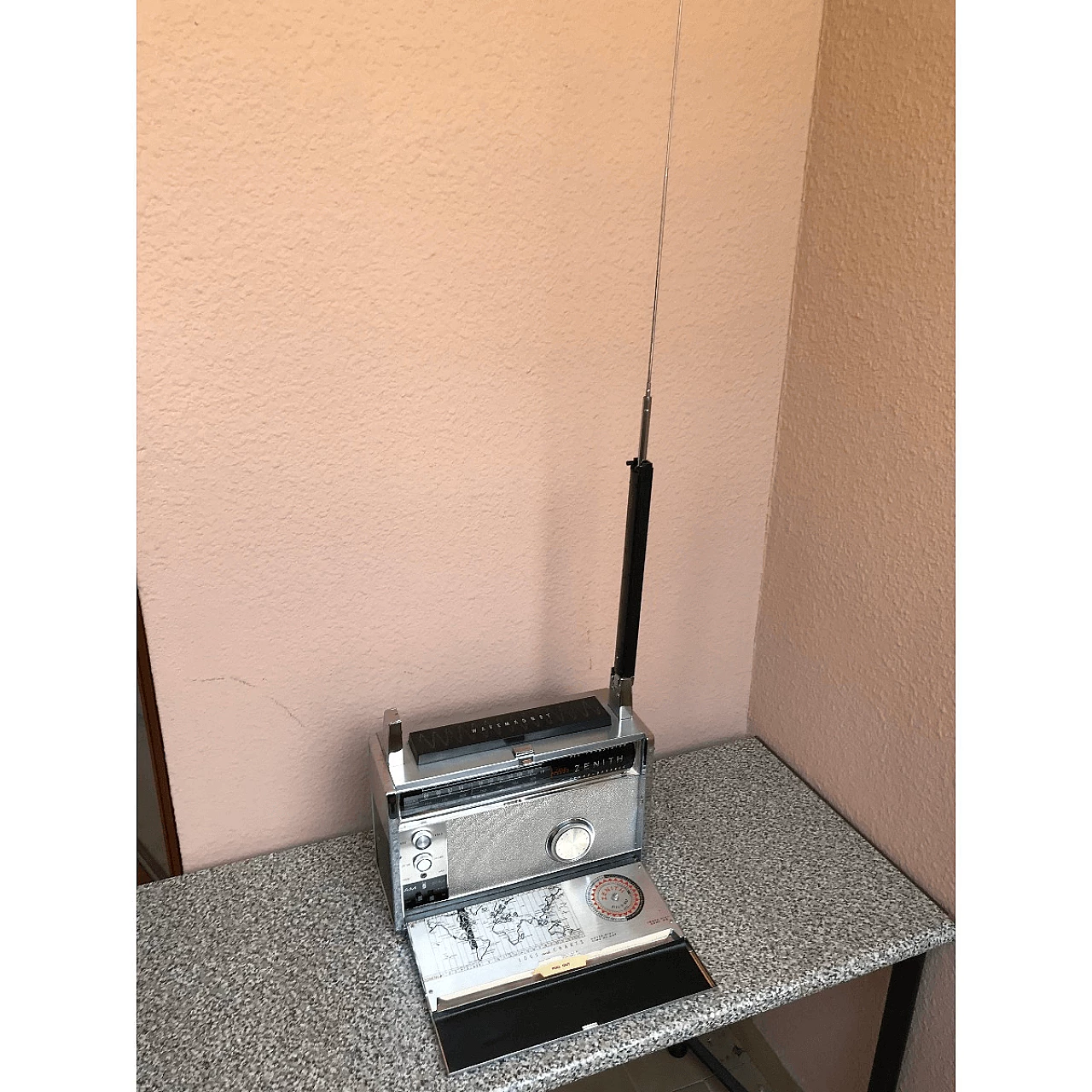 Zenith trans-Oceanic shortwave radio, 1940s 1061010