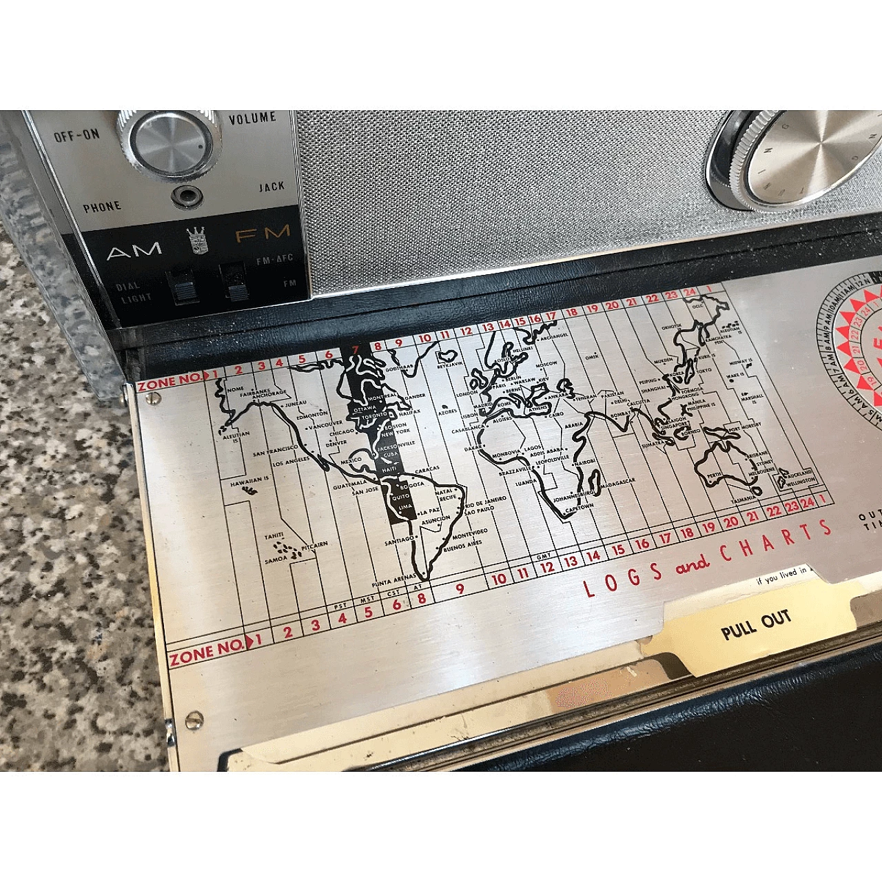 Trasmettitore radio ad onde Zenith di origine americana, anni '40 1061012