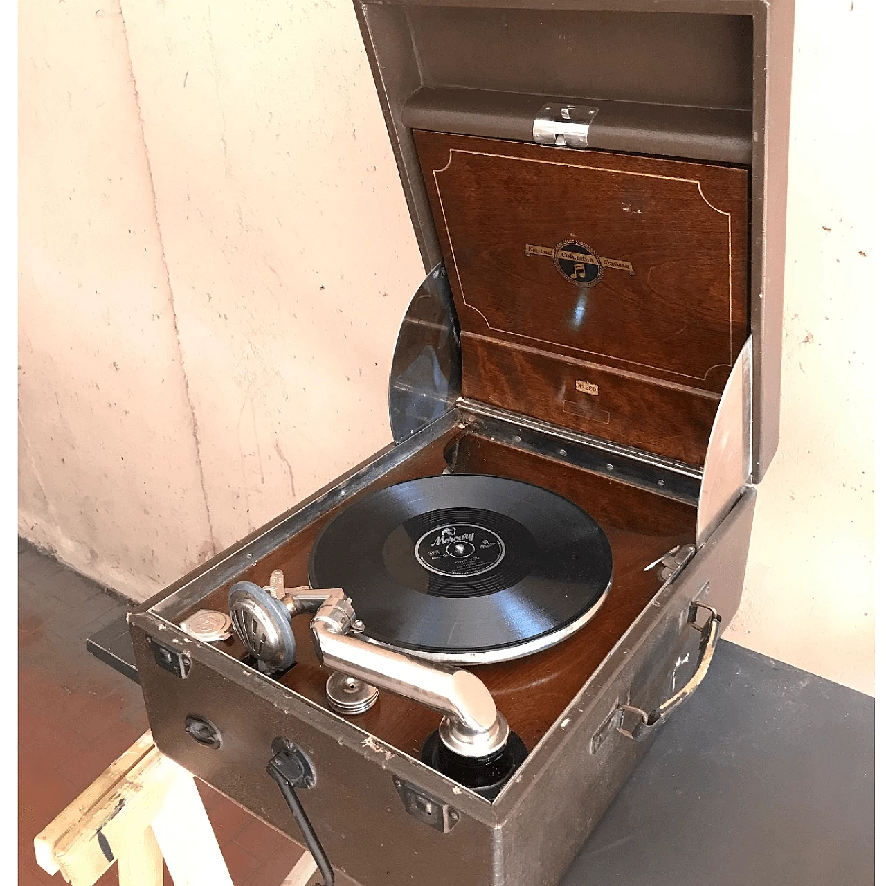 Gramophone Columbia Gramophone Model 220 1061061