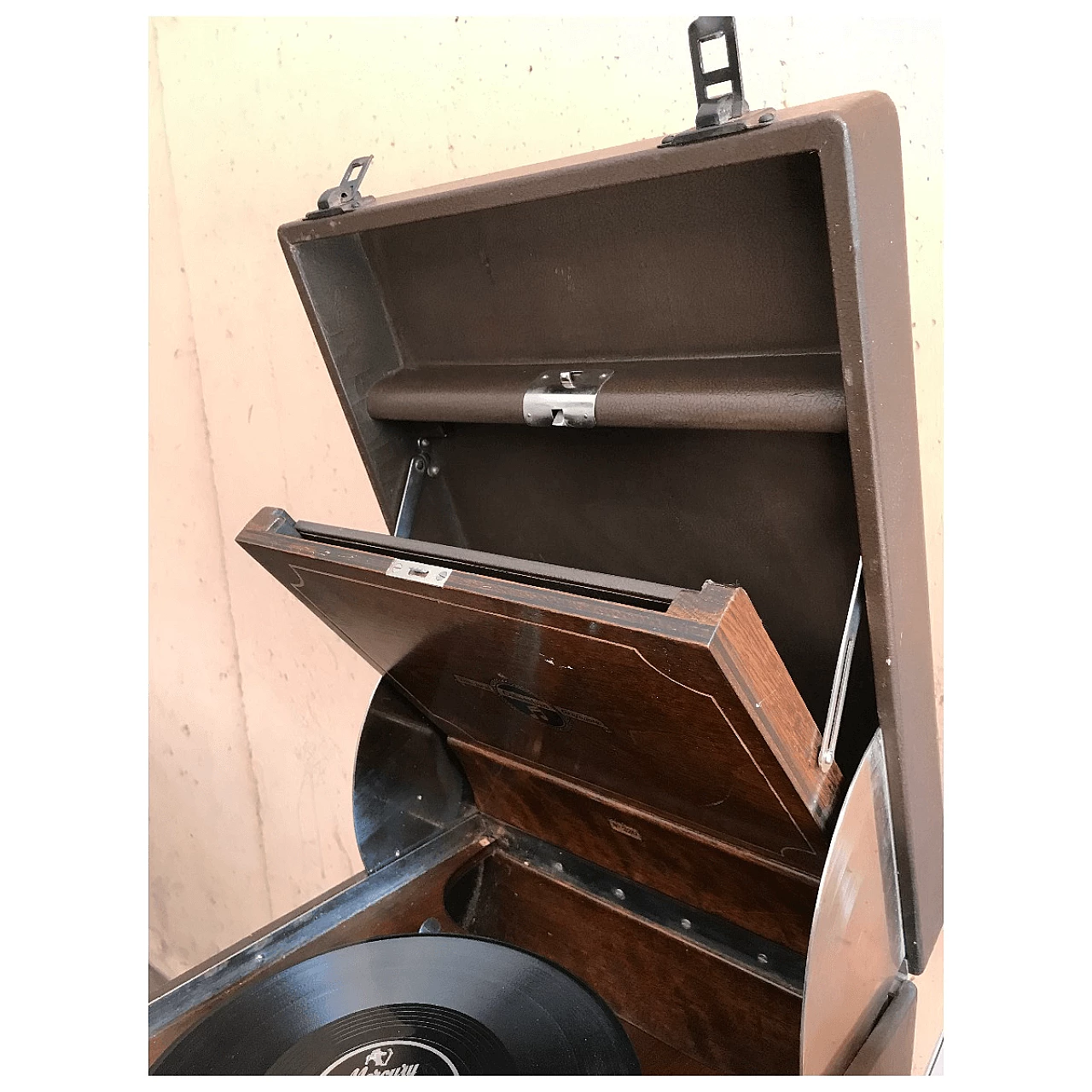 Gramophone Columbia Gramophone Model 220 1061063