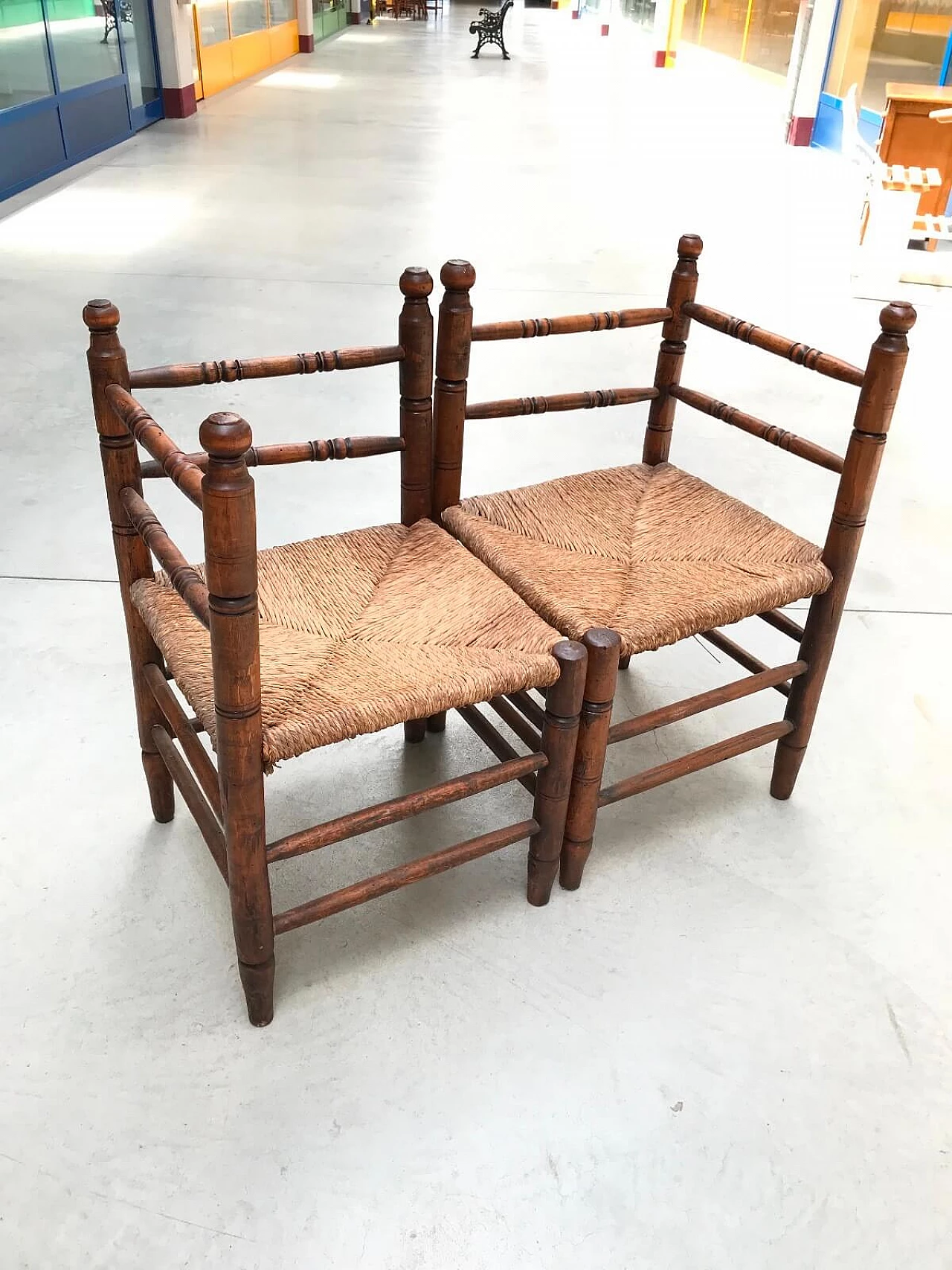 Divanetto impagliato scomponibile in 2 poltrone, fine '800 11