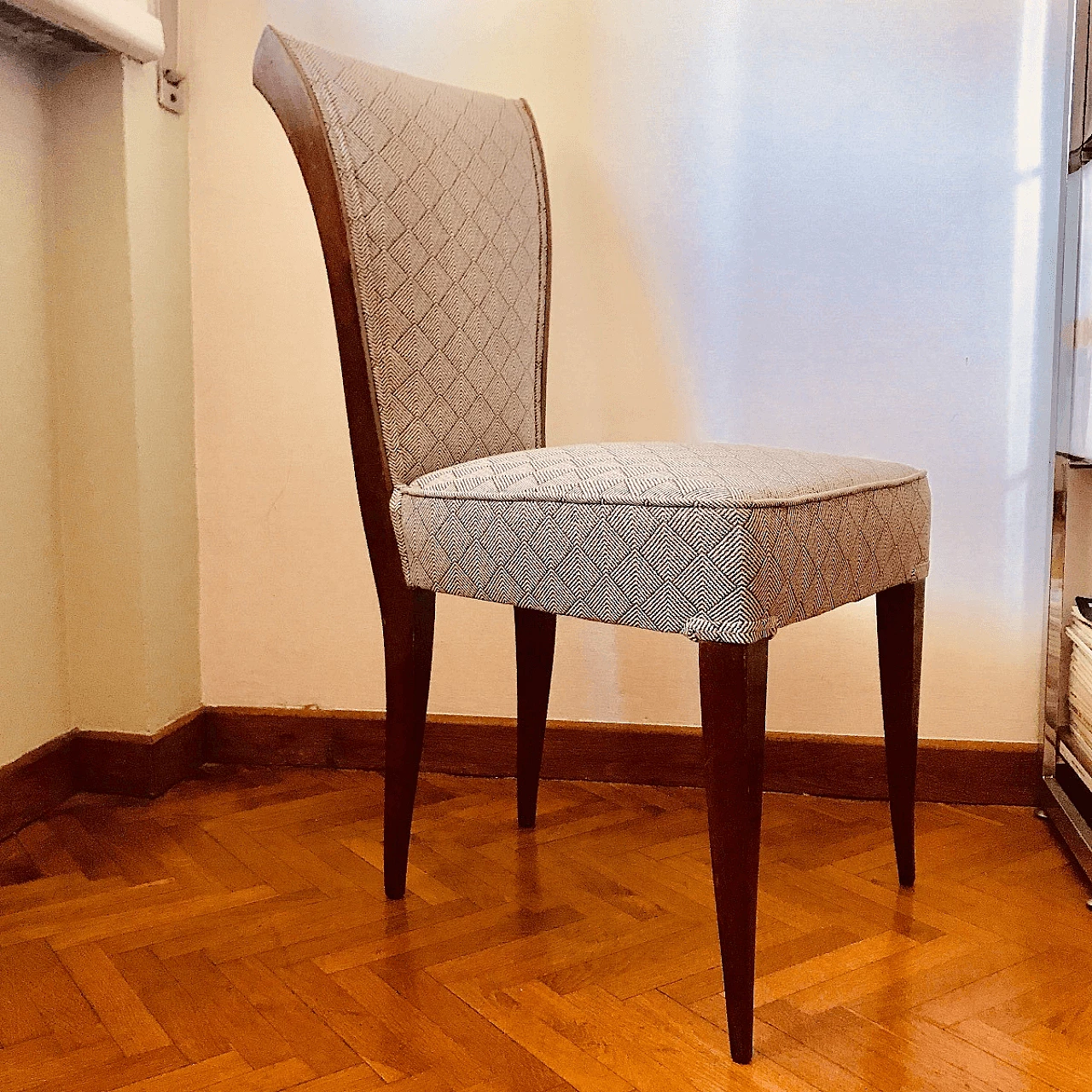 Upholstered chair 1061221