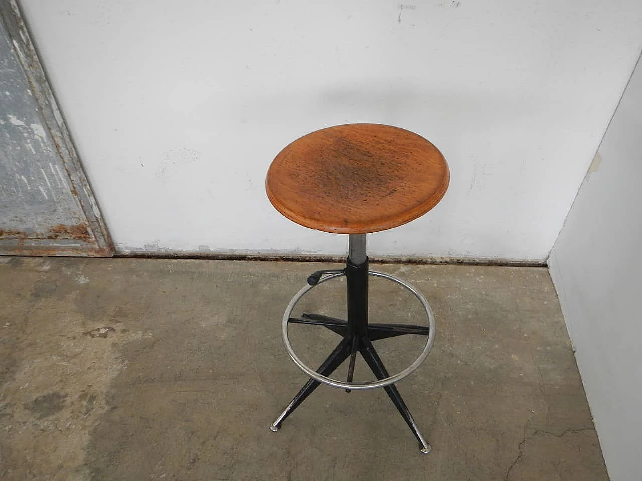 Adjustable school stool , 70s 1062141