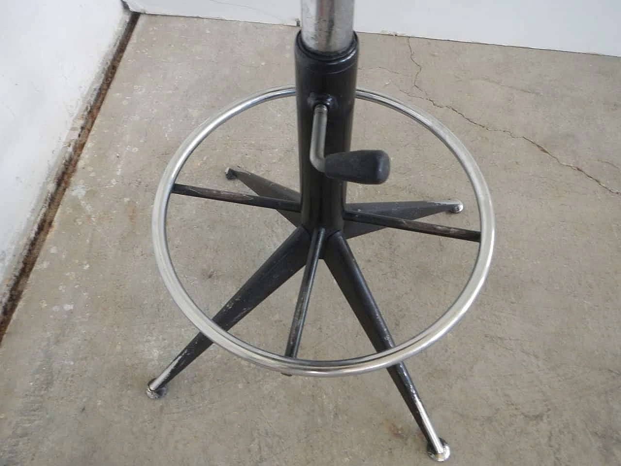 Adjustable school stool , 70s 1062143