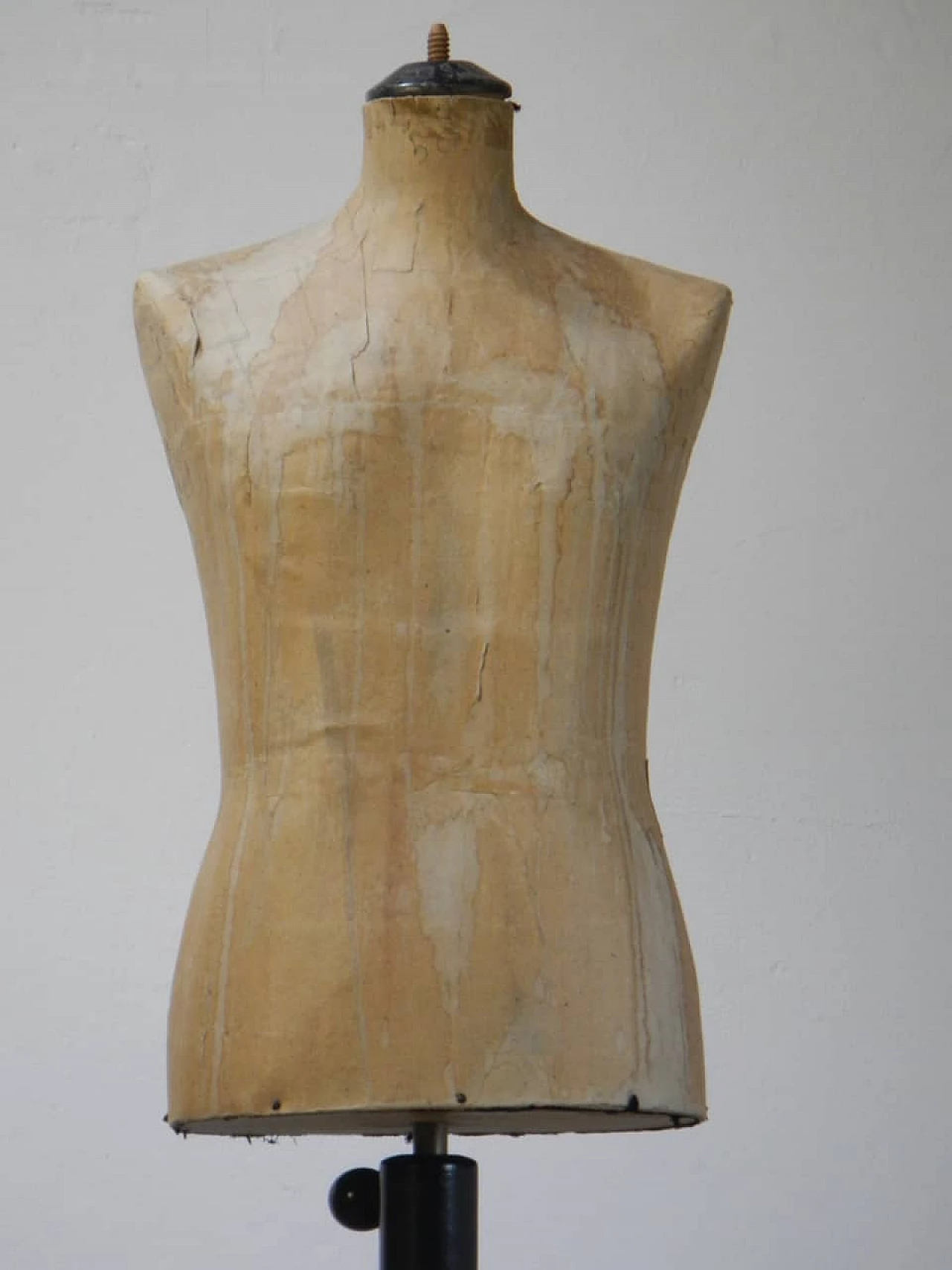 Manichino in carta e base in ferro anni 50 1062475