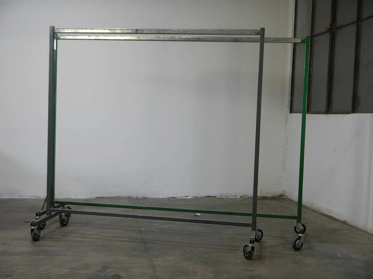 Hanger with wheels, '70s 1062487