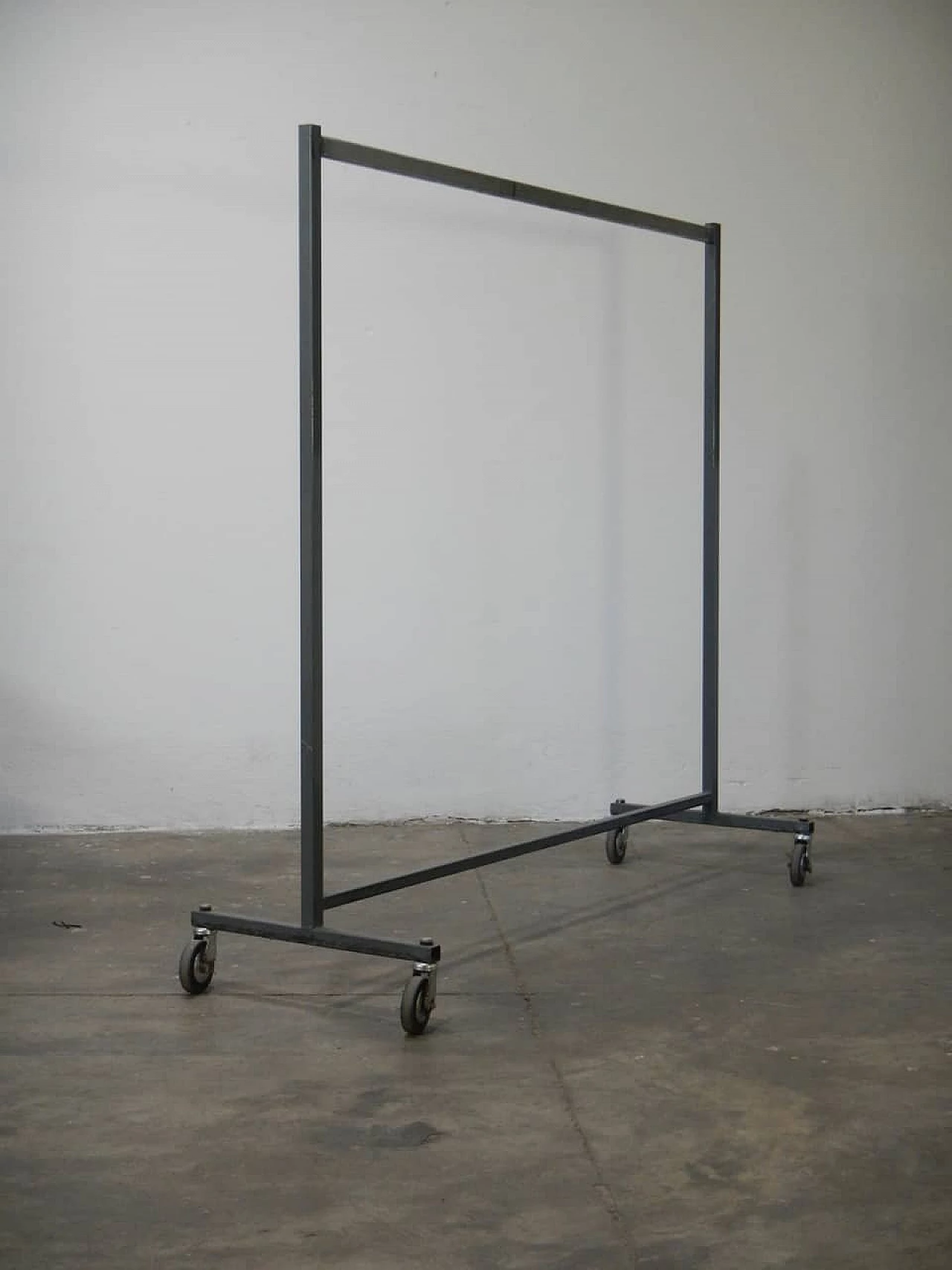 Hanger with wheels, '70s 1062490