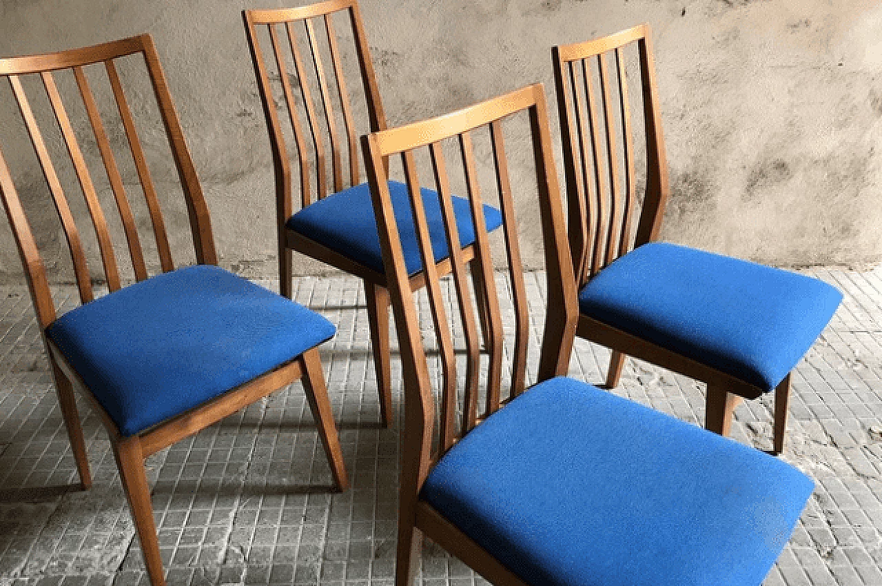 Set di quattro sedie blu in noce, anni ‘60 6