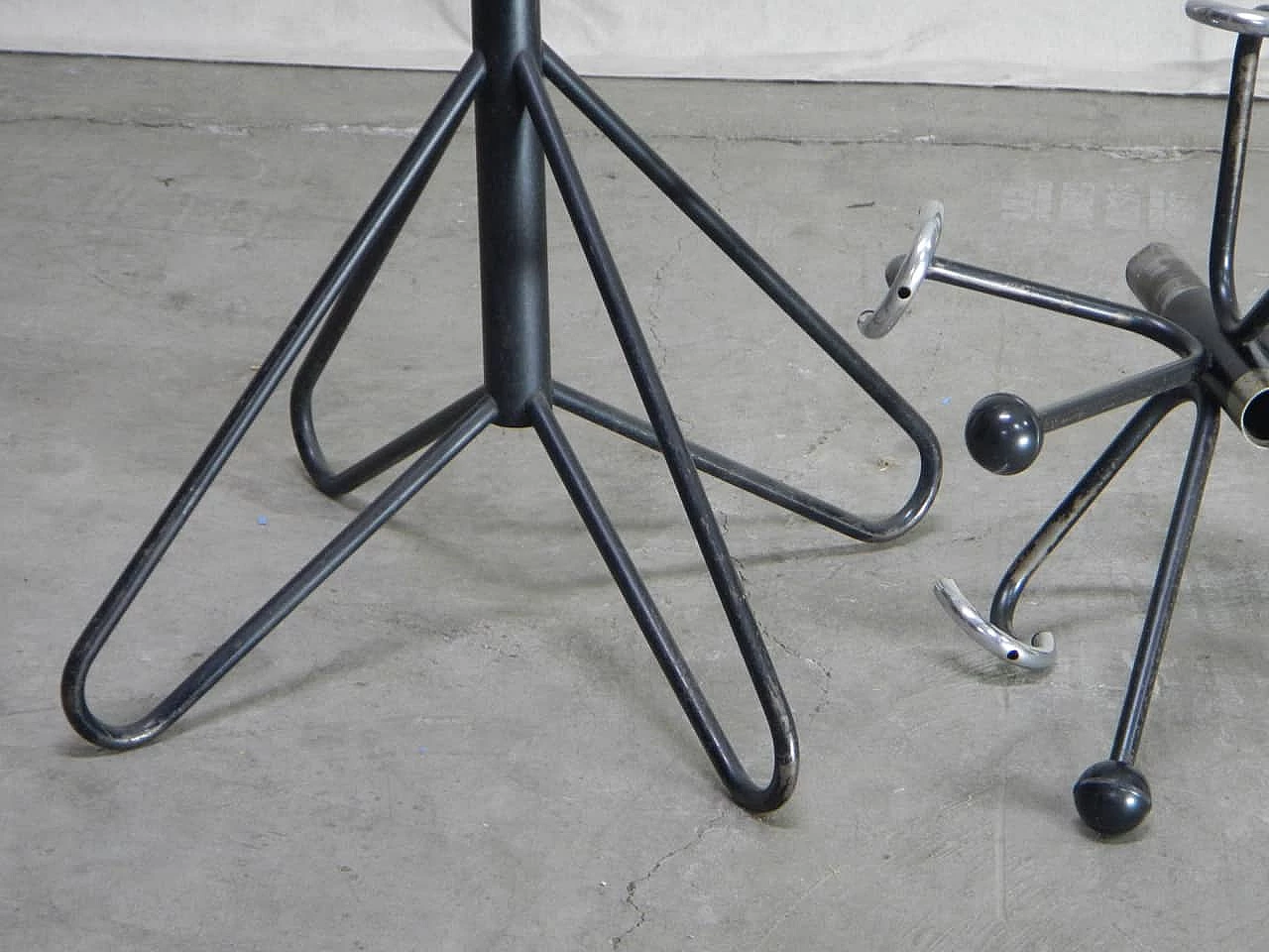 Black metal coat rack, '60s. 1062559