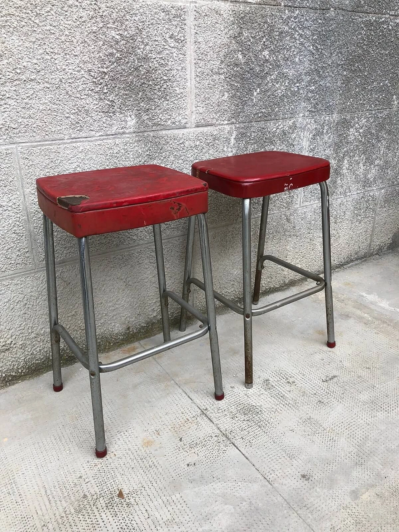 Red vintage kitchen stools "American style", 60's 3